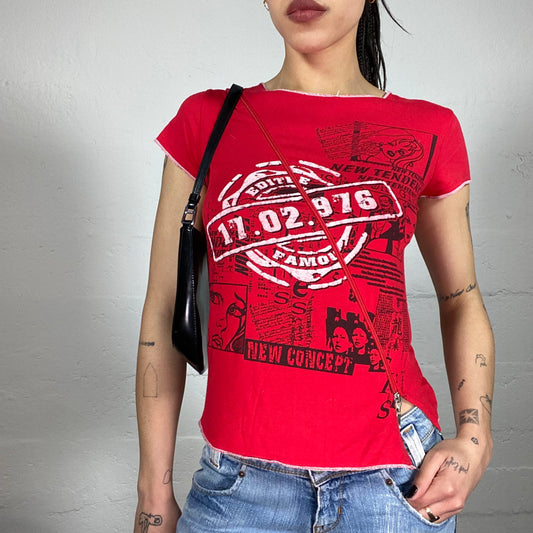 Vintage 2000‘ Sporty Red Top with Newspaper Print and Asymmetric Zip (S/M)