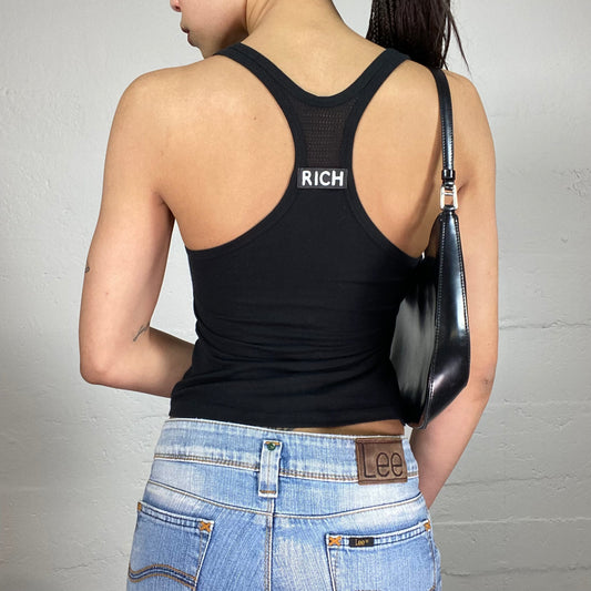 Vintage 2000’ Sporty Black Tank Top with Net Detail and „Rich“ Print (S)