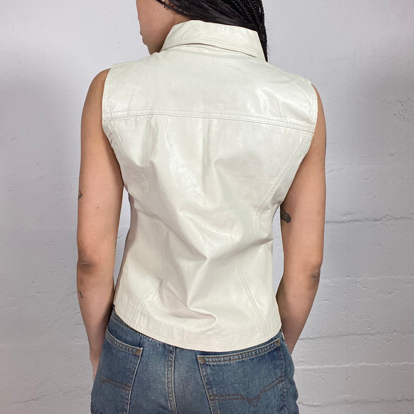 Vintage 90’ Model off Duty Biker White Leather Zip Up Vest with Antique Pocket Detail (M)