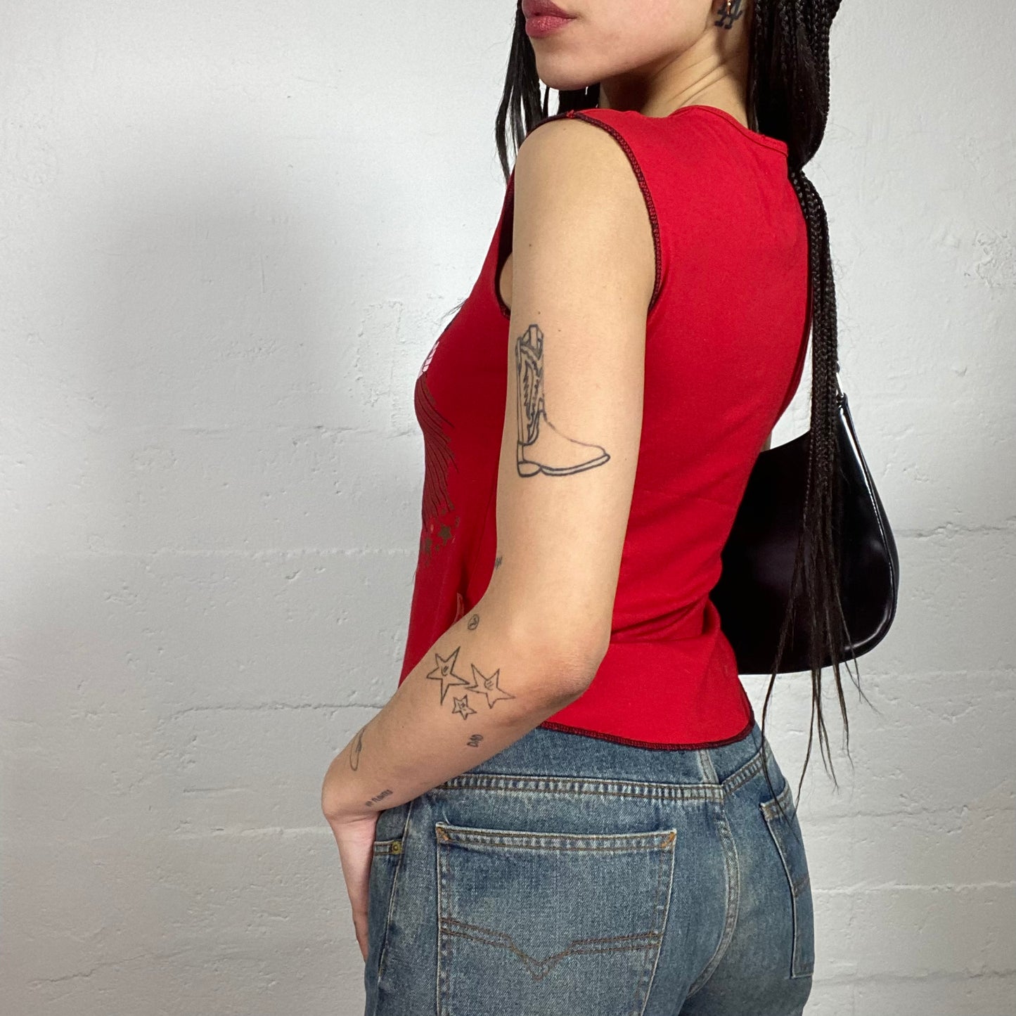 Vintage 2000’ Streetwear Red Printed Tank Top with Queen Print (S)