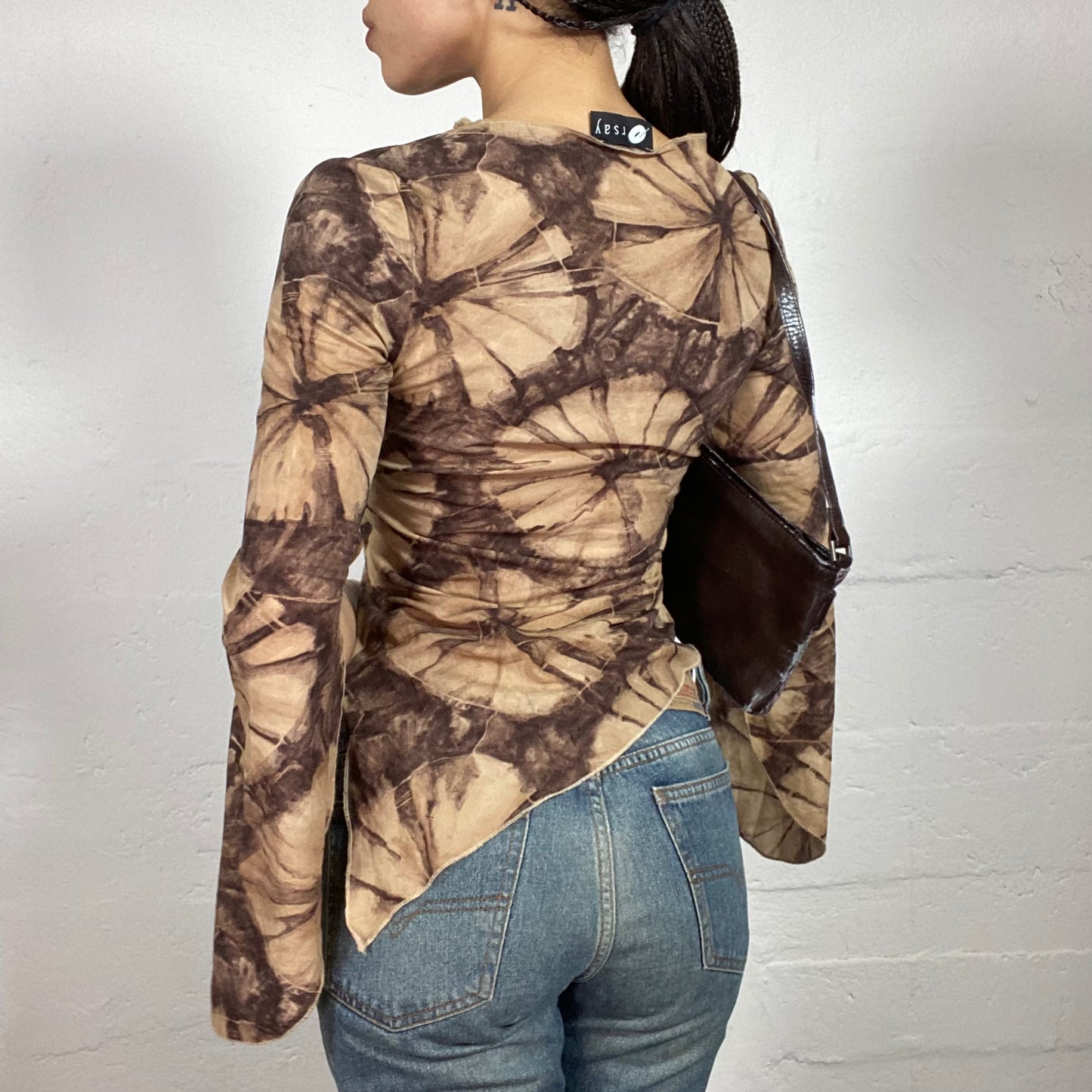 Vintage 90’ Boho Brown and Creamy Toned Asymmetric Flared-Sleeve Printed Top (M)