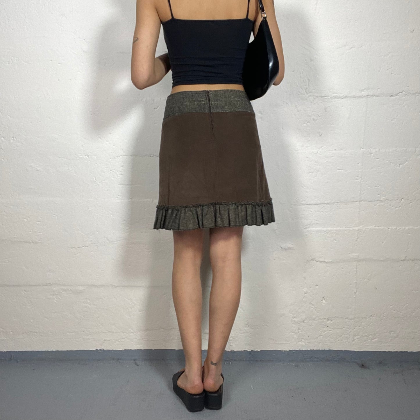 Vintage 90's Datenight Brown Skirt with Ruffles and Button Details (S)