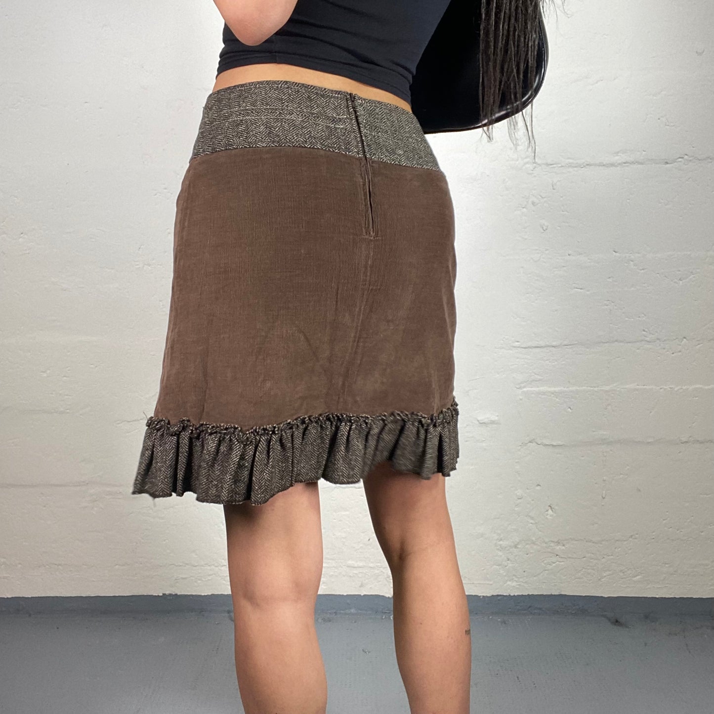 Vintage 90's Datenight Brown Skirt with Ruffles and Button Details (S)