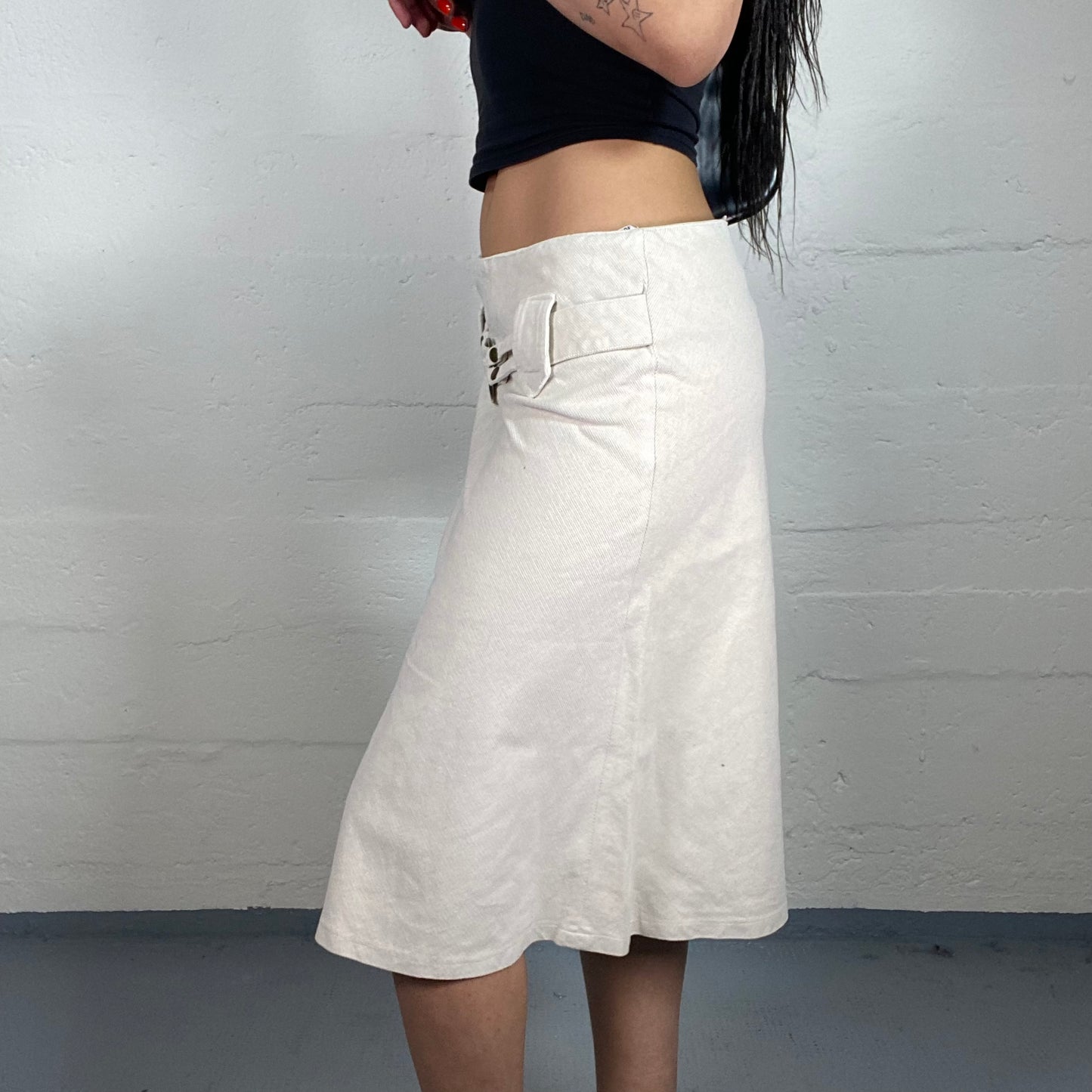 Vintage 2000's Office Girl Creme White Midi Skirt with Buckle Detail (M)