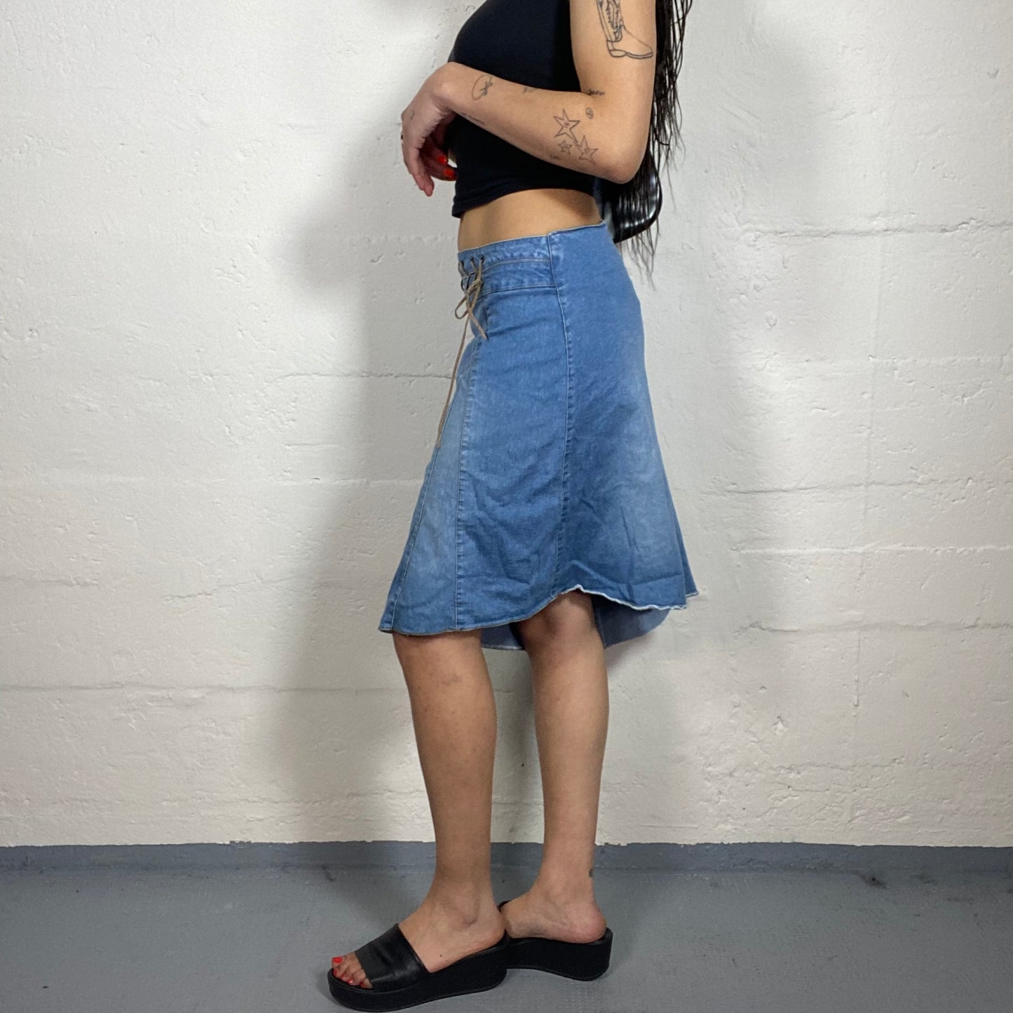 Vintage 2000's Cowgirl Style Denim Midi Skirt with Asymmetric Cut and Belt Binding (S)