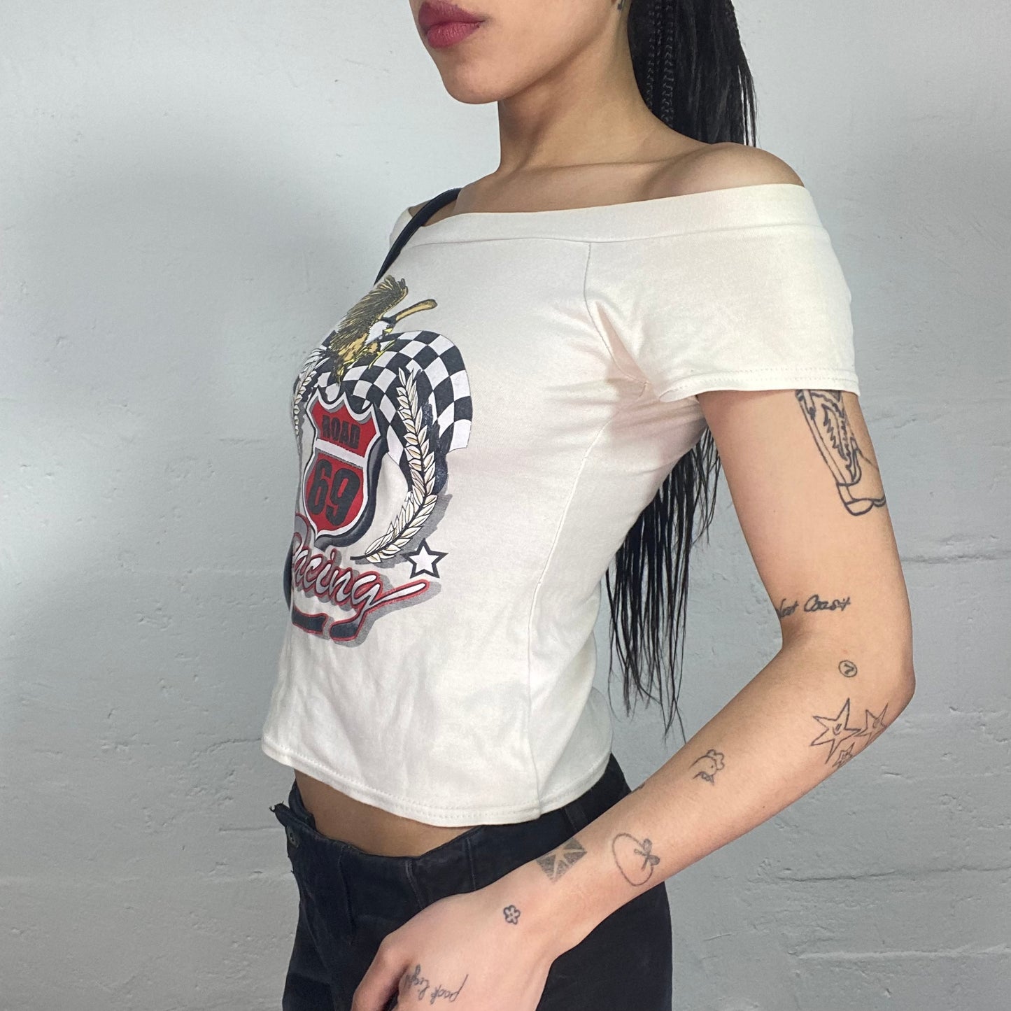 Vintage 2000's Sporty Printed Beige Off Shoulder Tee with "Road 69 Racing ) Print (XS/S)