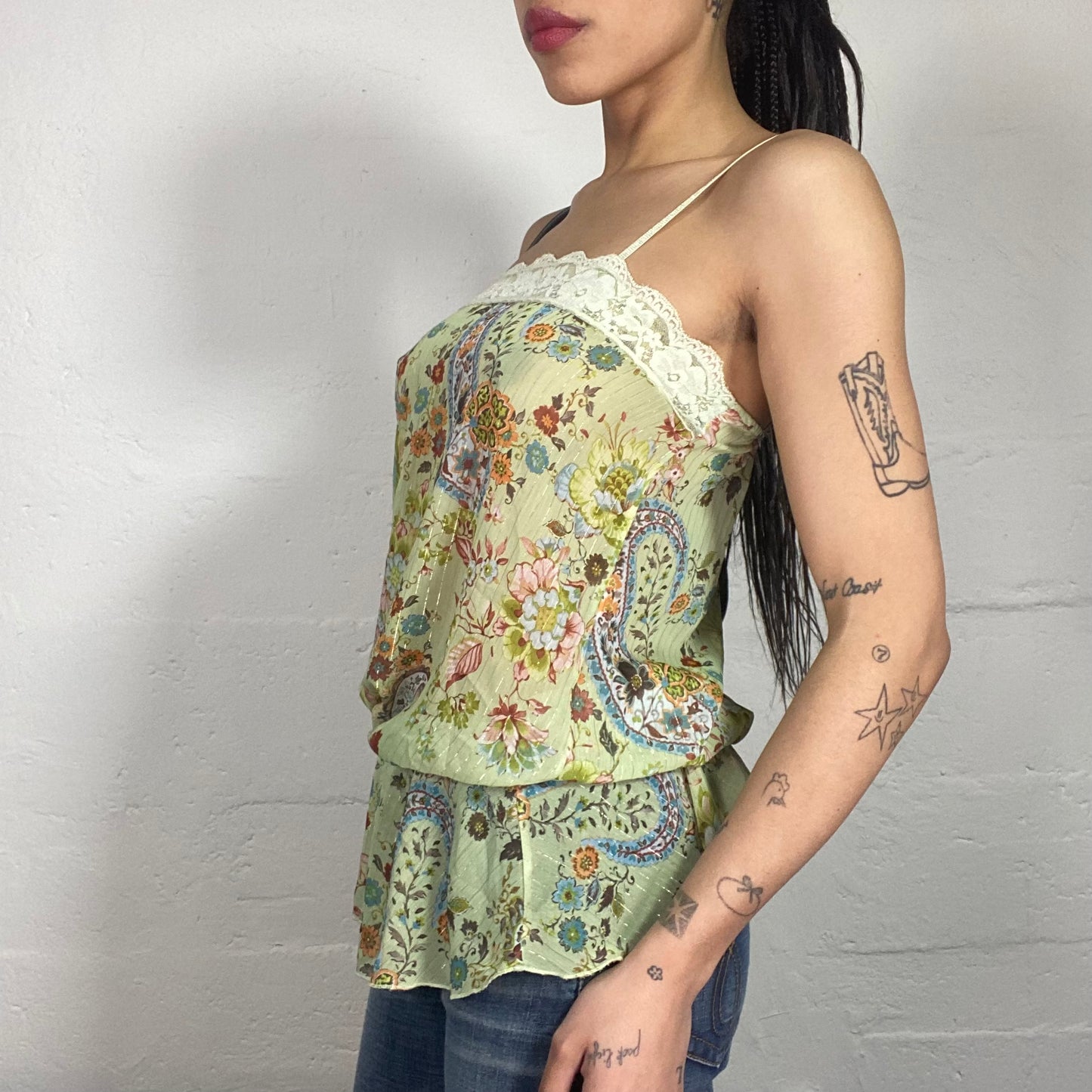 Vintage 90's Indie Girl Light Green Paisley Printed Cami Top with Lace Trim and Bottom Ruffles (S/M)