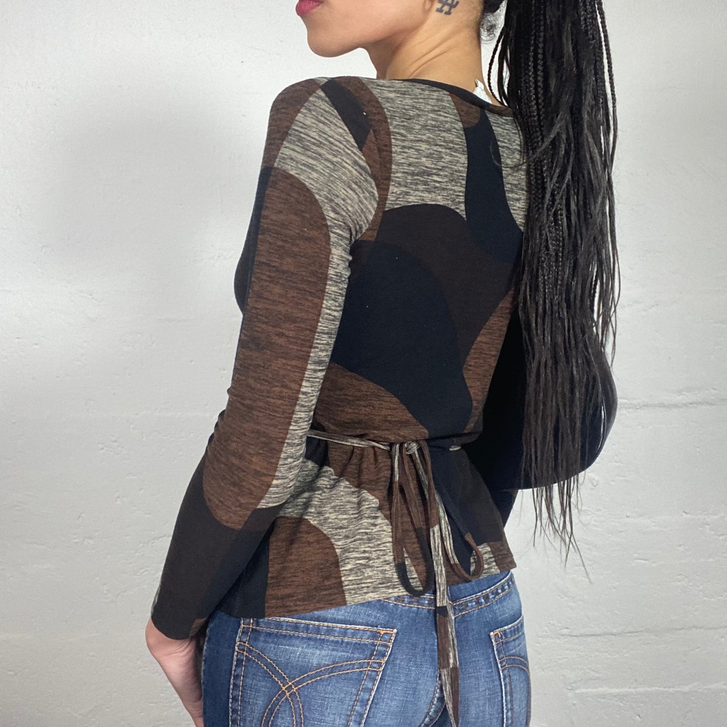 Vintage 90's Casual Date Brown and Black Printed Longsleeve V-Neck Top (S)