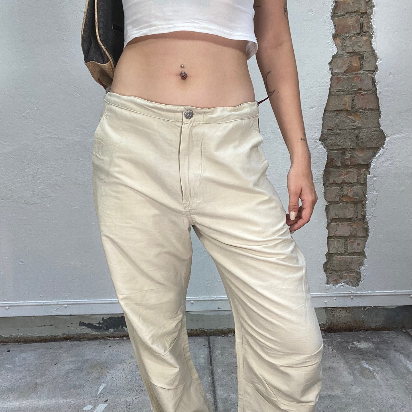 Vintage 90's Downtown Girl Cream Cargo Pants with Toggle Detail (M)