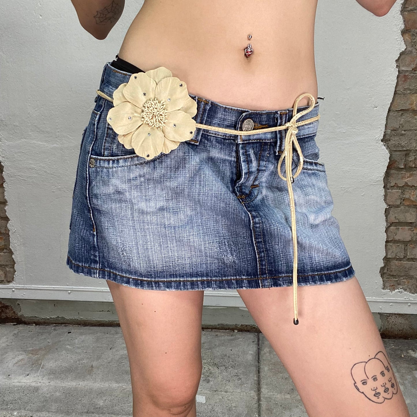 Vintage 2000's Soft Girl Beige Tie Up Belt with Big Flower Detail