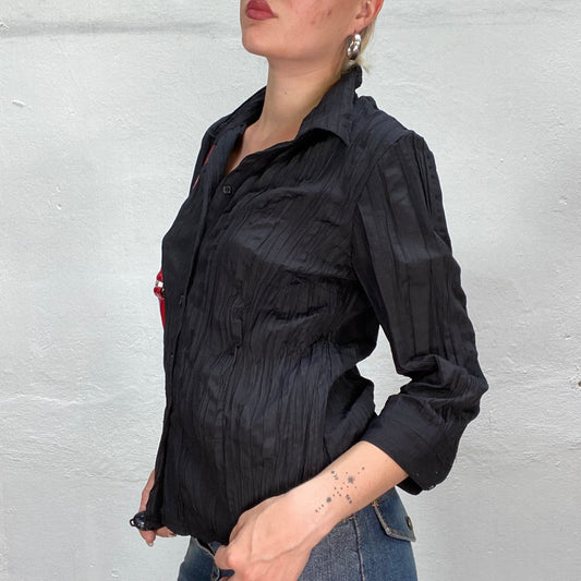 Vintage 2000's Classic Black Shirt with Ruffled Effect (M)