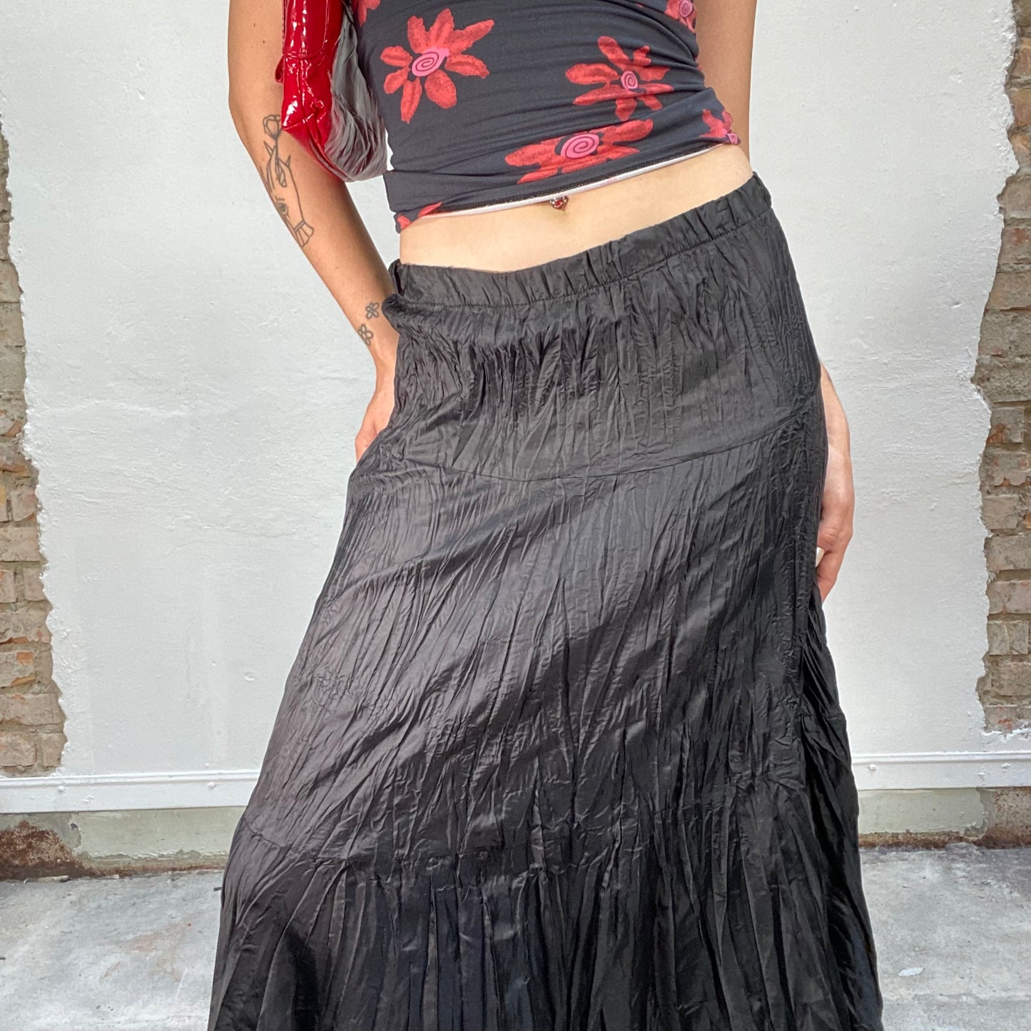 Vintage 90's Gothic  Black Maxi Skirt with Lined Material (S)