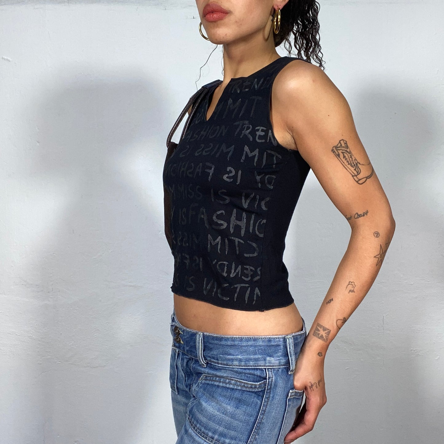 Vintage 90's Black "MISS FASION" Typography Print Tank (S)