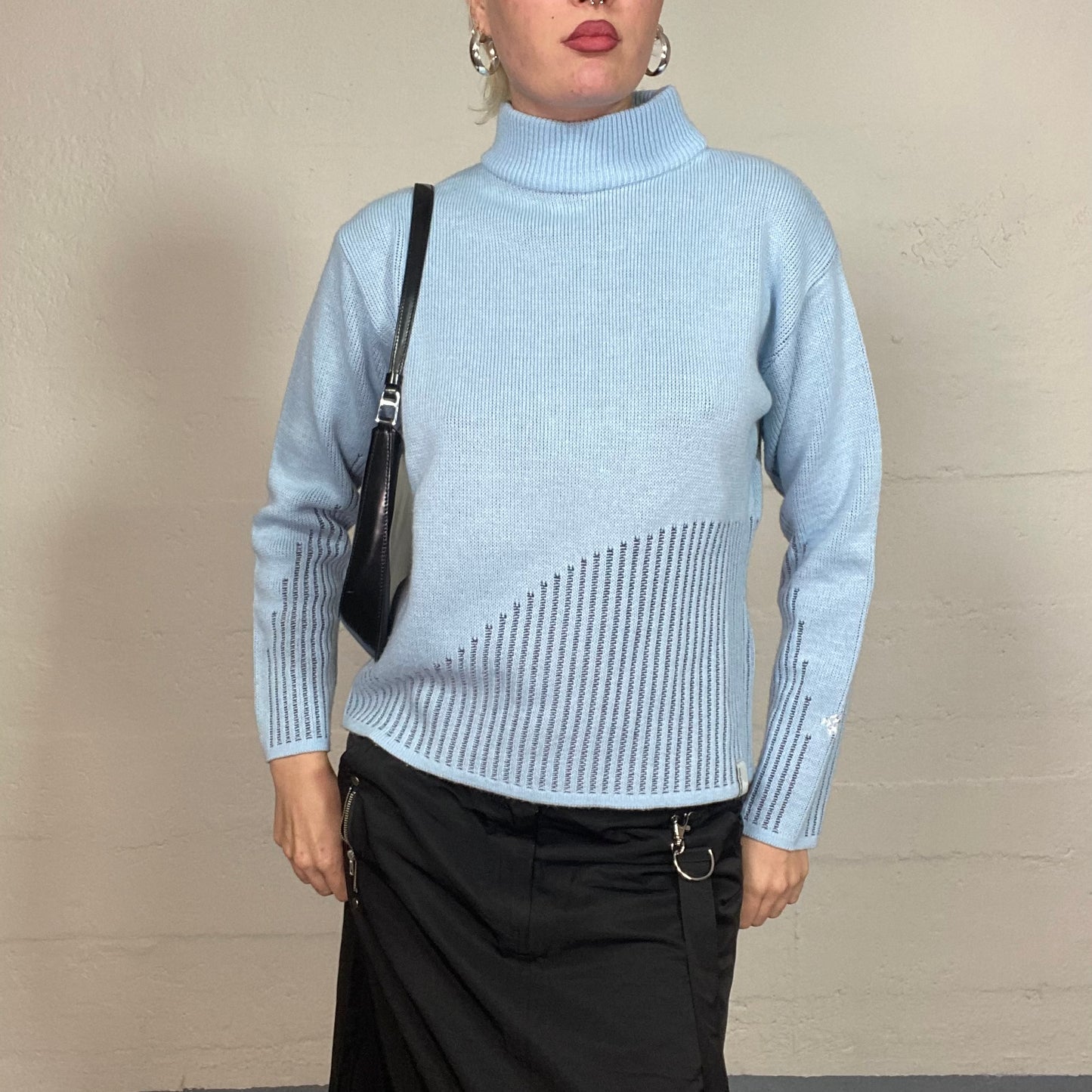 Vintage 2000's Streetwear Baby Blue Turtleneck Knit Jumper with Grey Contrast Stiching (M)