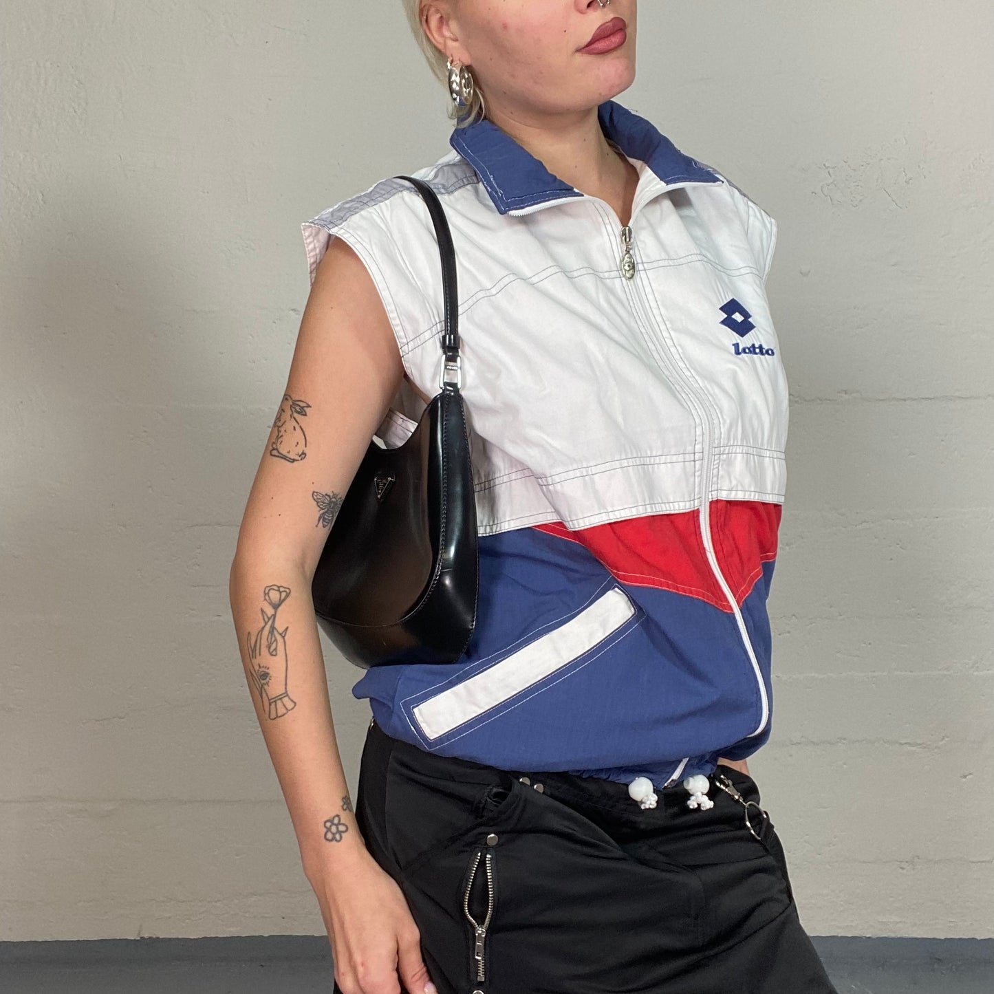 Vintage 90's Retro Sporty Lotto White Zip Up Vest with Blue & Red Brand Lining (M)