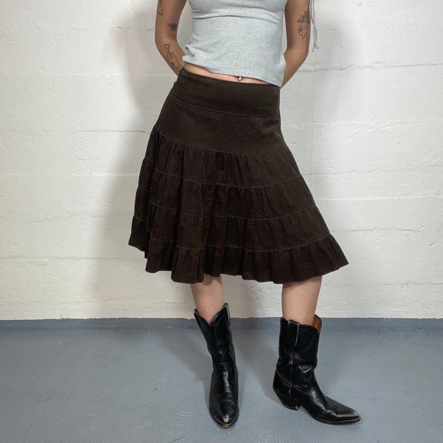 Vintage 90's Fairy Brown Suede Midi Skirt with Volant Fall (S/M)