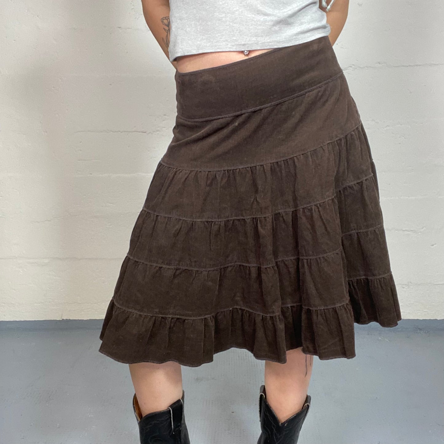 Vintage 90's Fairy Brown Suede Midi Skirt with Volant Fall (S/M)