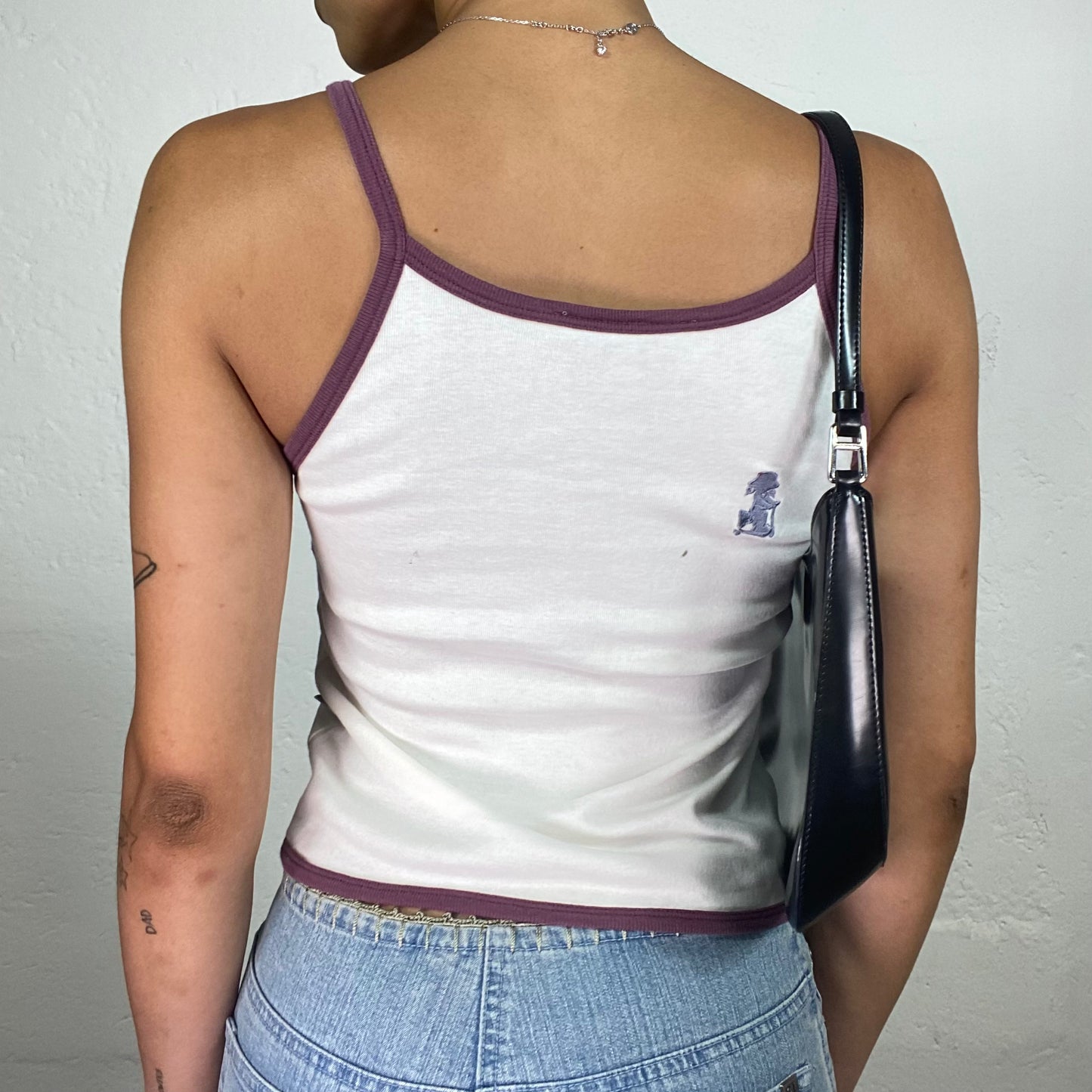Vintage 2000's Skater Girl White Cami Top with Burgundy and Pink Details (M)
