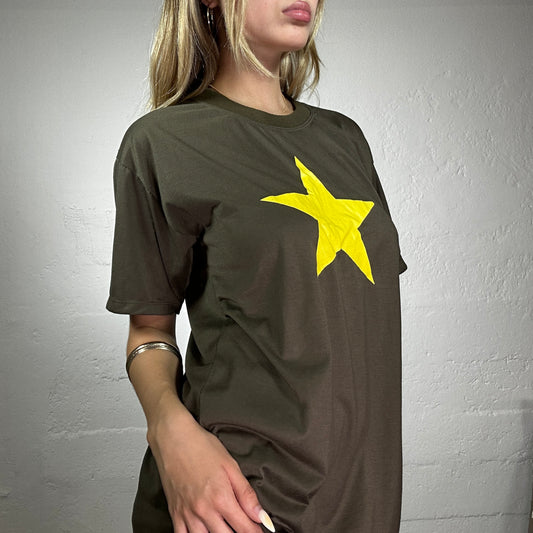 Vintage 2000's Skater Khaki Green Oversized Shirt with Yellow Star Print (XL)