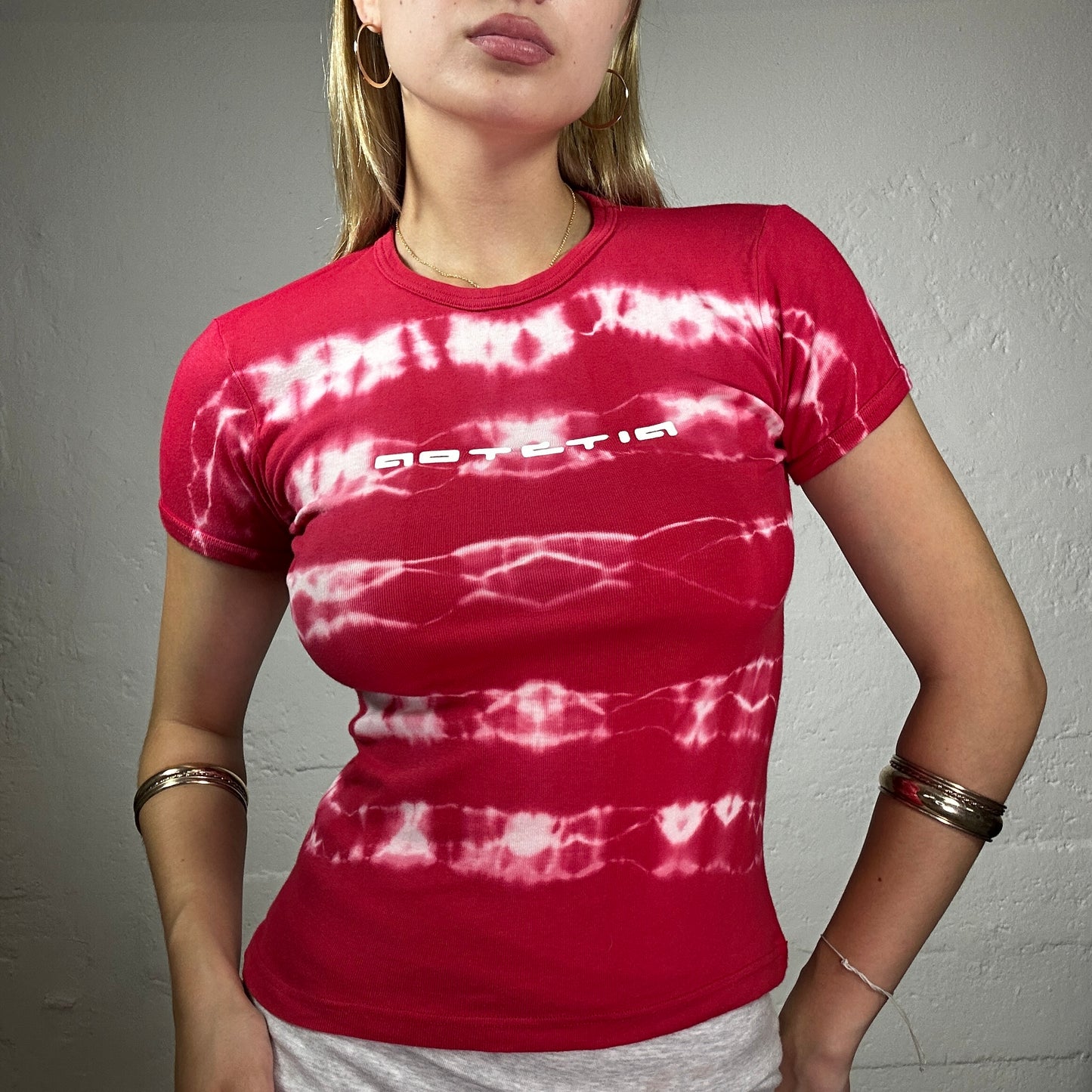 Vintage 2000's Downtown Girl Red Tie Dye Baby Tee with White Accents (S)