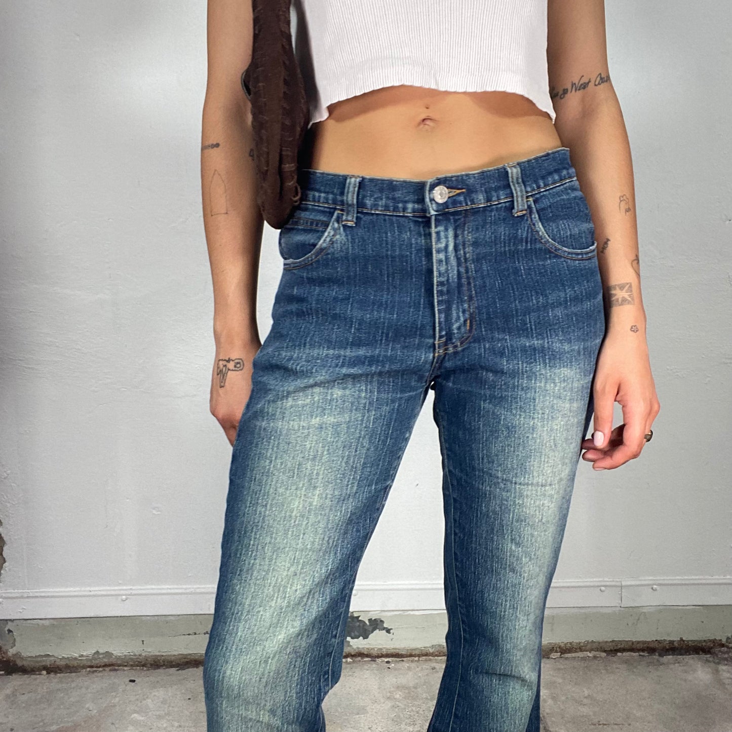 Vintage 2000's Downtown Girl Mid Wash Flared Bootcut Jeans (S/M)