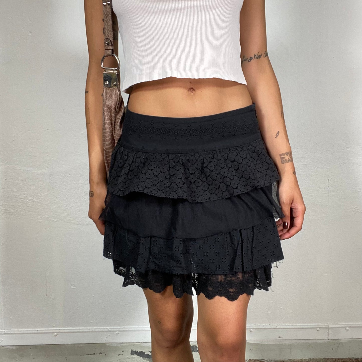 Vintage 2000's Coquette Black Mini Skirt with Frills and Lace Detail (S)