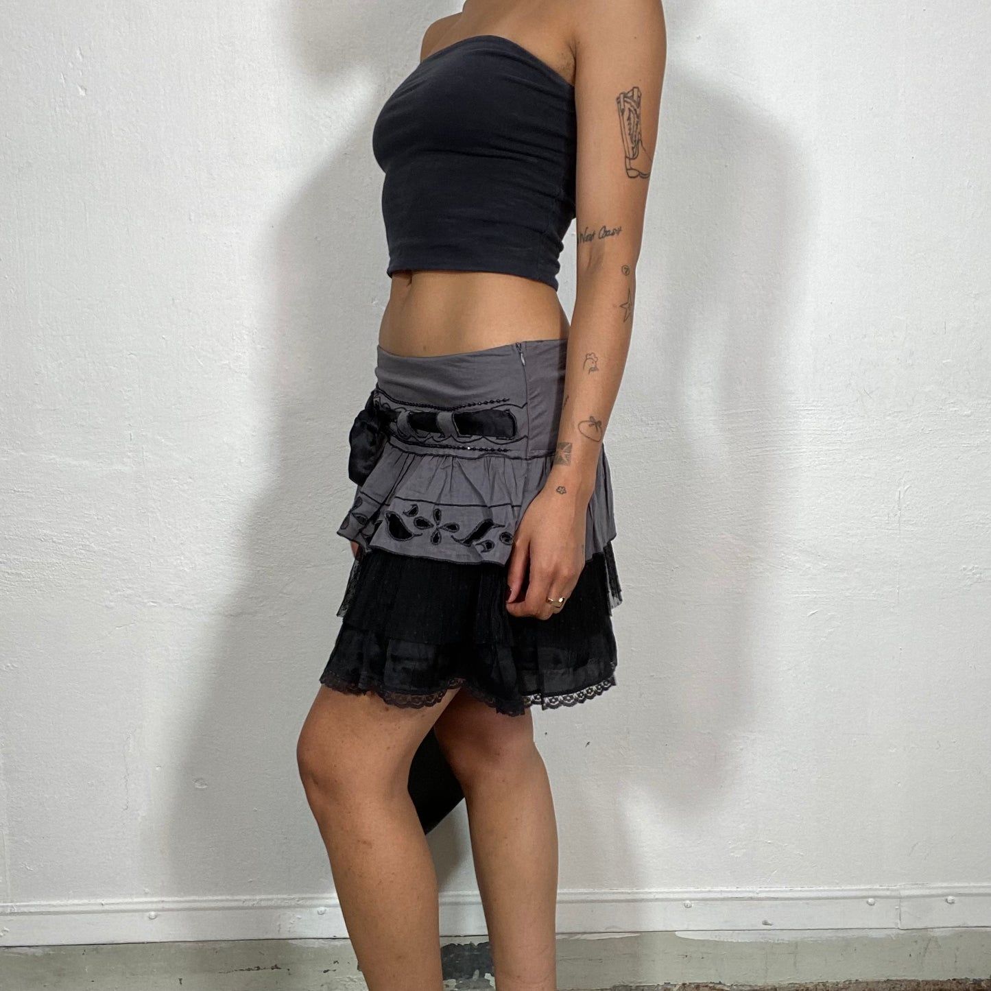 Vintage 2000's Whimsgoth Black and Grey Mini Skirt with Frills and Bow Detail (S)