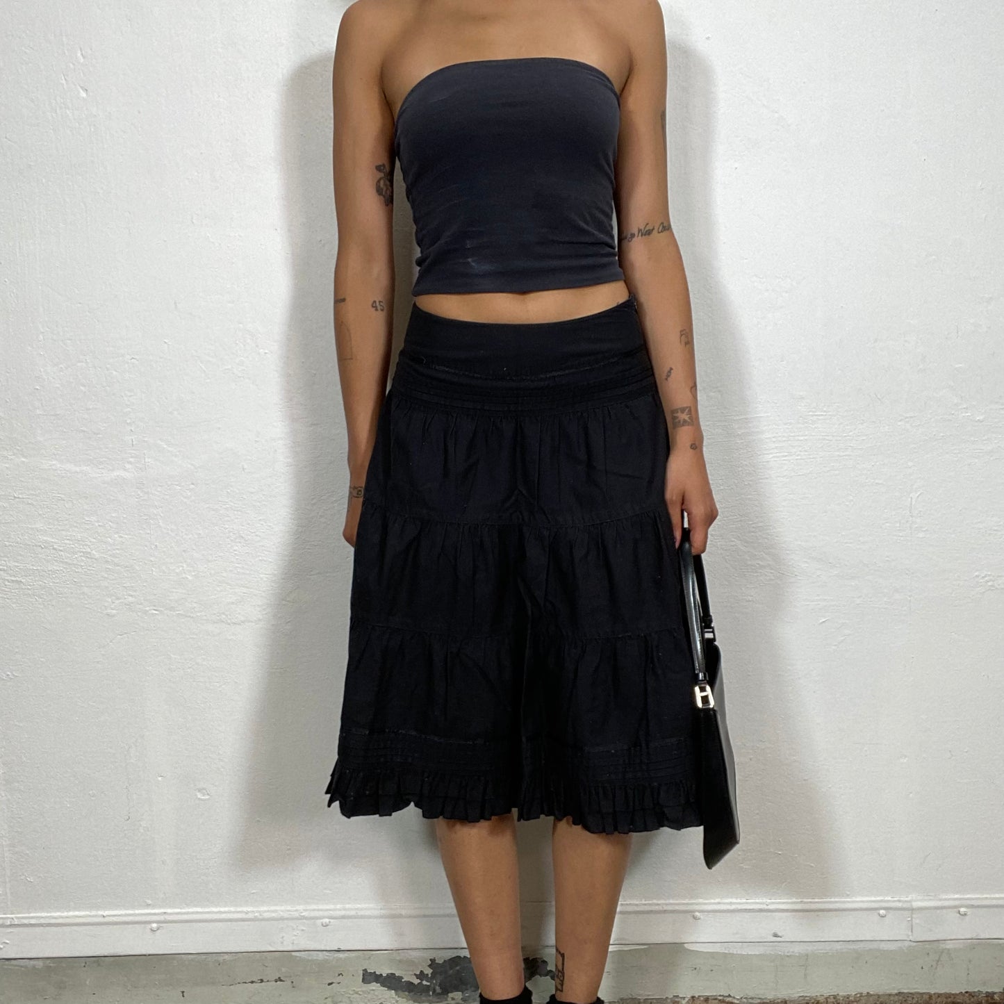 Vintage 2000's Boho Black Maxi Skirt with Ruffles (S)