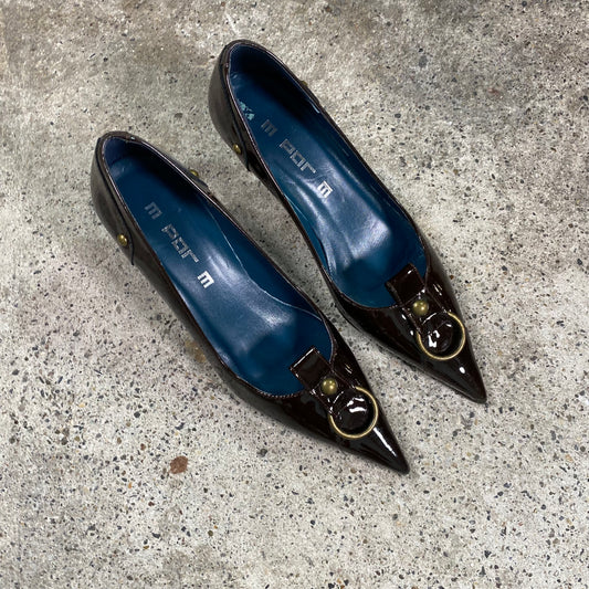 Vintage 2000's Bella Brown Patent Leather Pointed Kitten Heels (36)