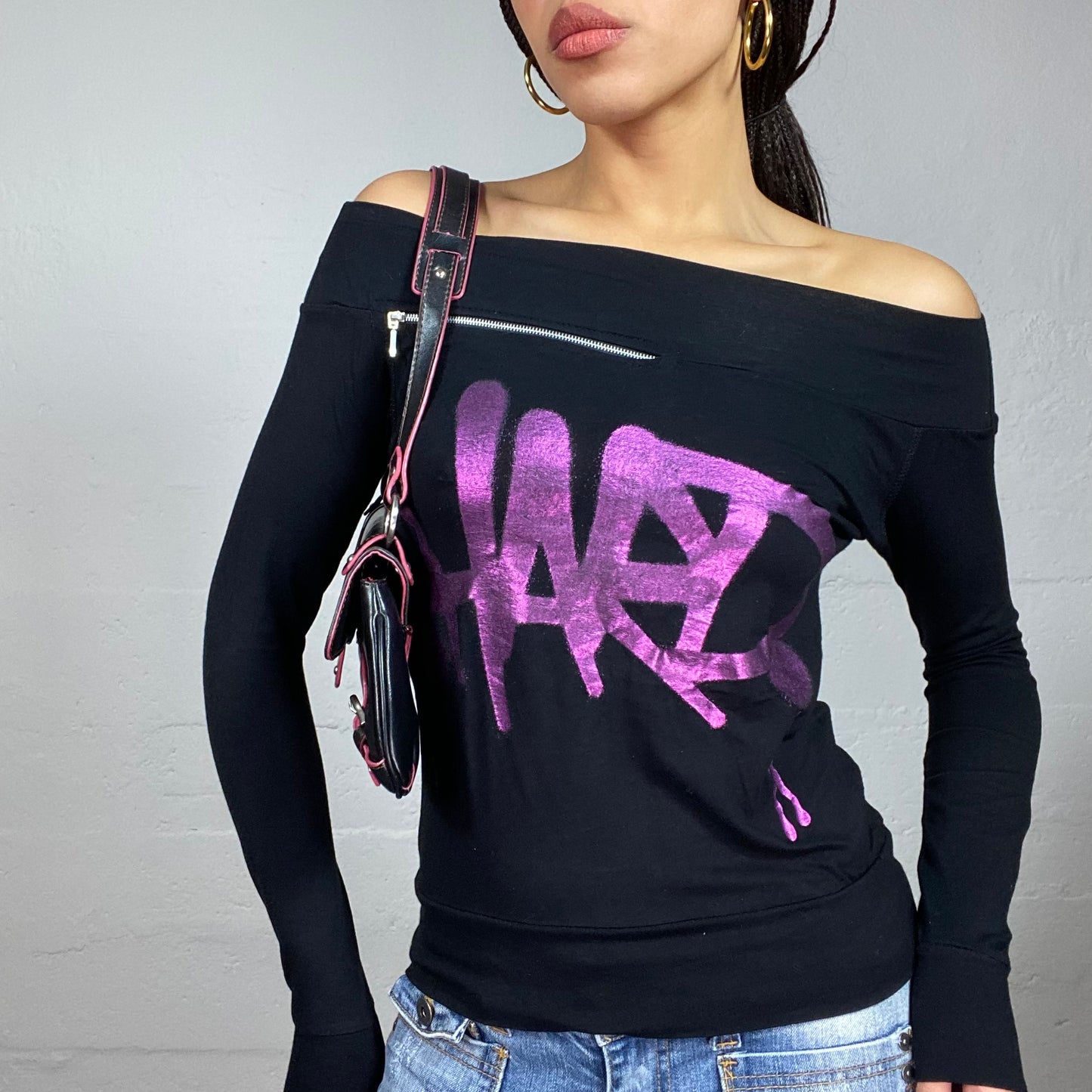 Vintage 2000's Clubwear Black Off Shoulder Longsleeve Top with Bright Fuchsia "Hard" Print (S)