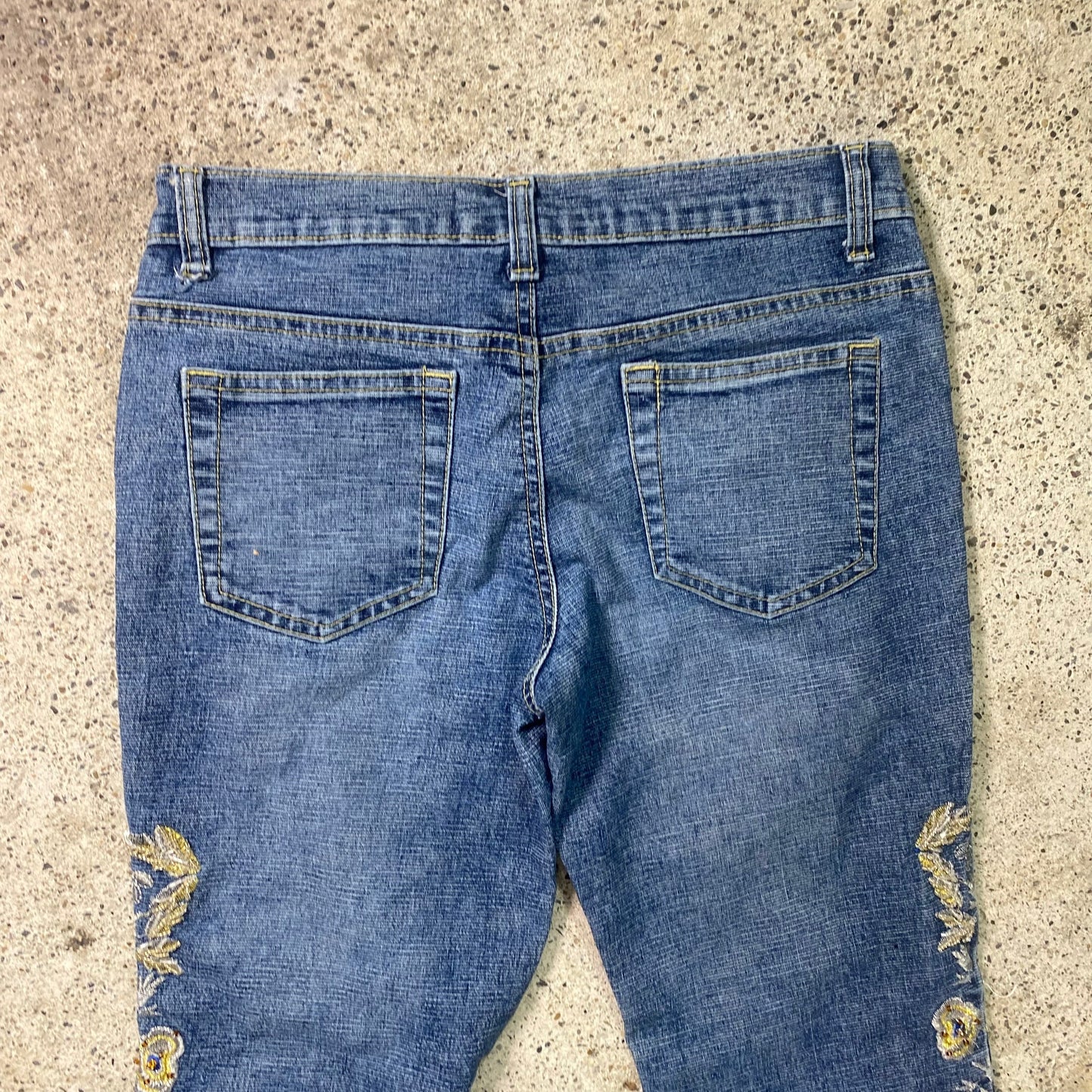 Vintage 2000's Streetwear Straight Leg Jeans with Gold and Blue Floral Embroidery (S)