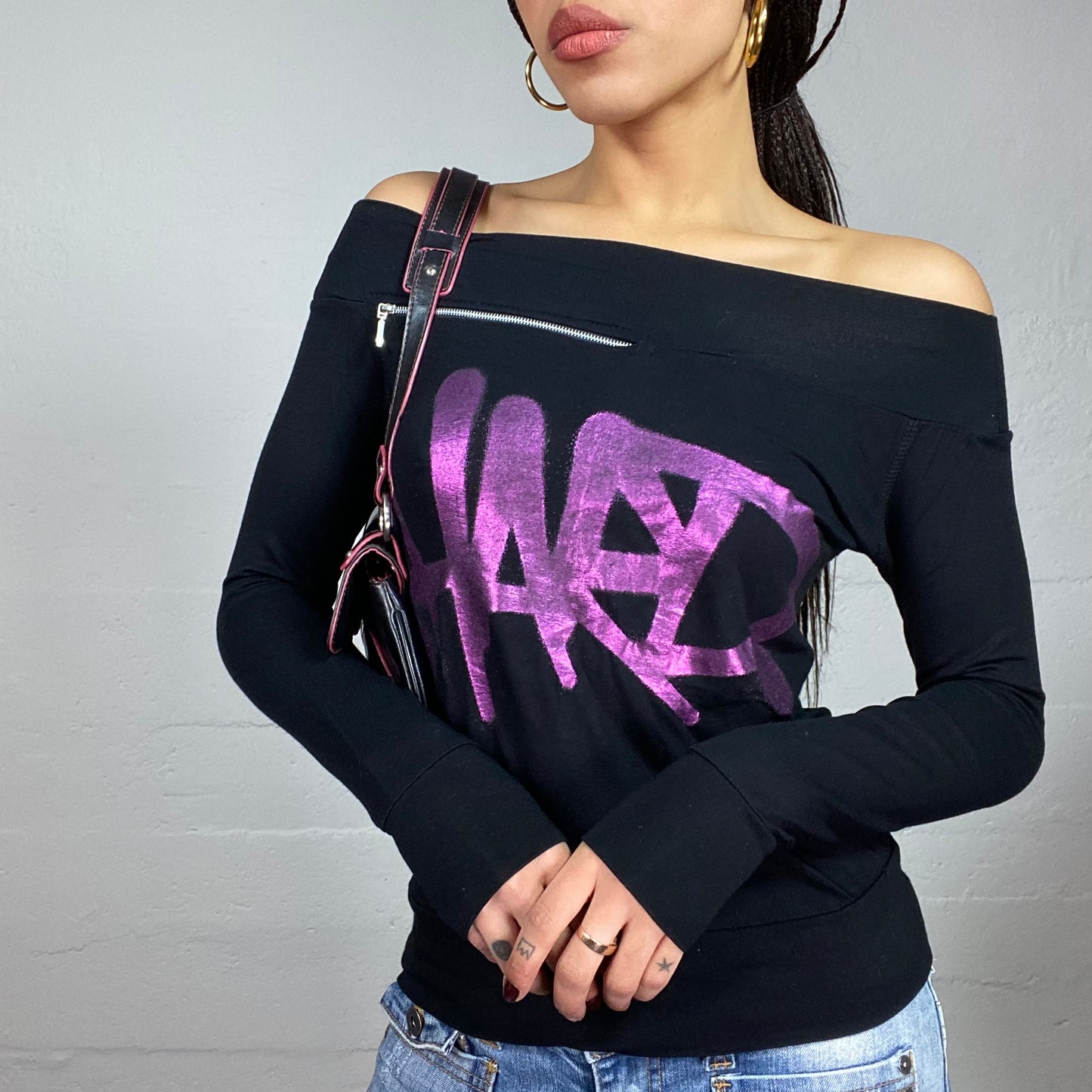 Vintage 2000's Clubwear Black Off Shoulder Longsleeve Top with Bright Fuchsia "Hard" Print (S)