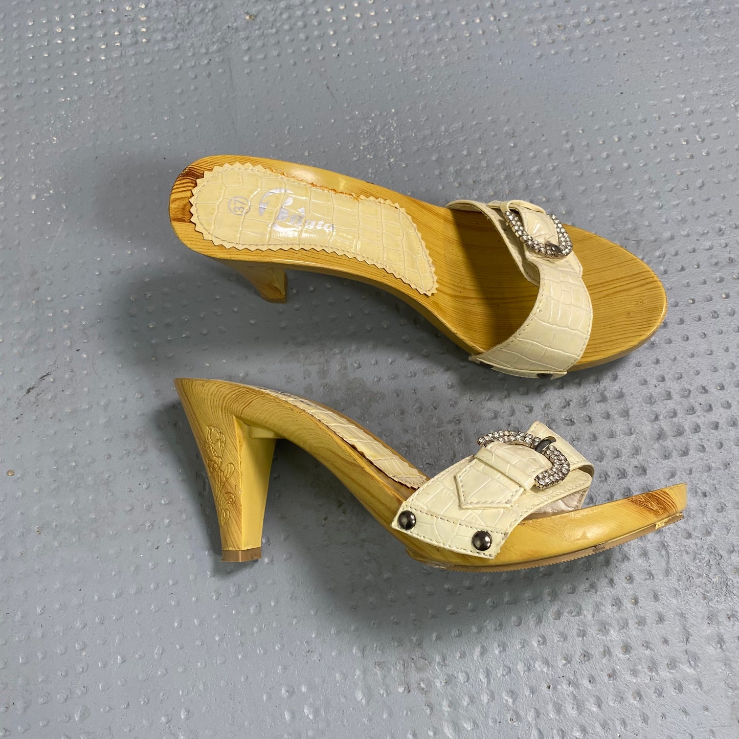 Vintage 2000's Archive Beige Wooden Mule Heels with Belt Detail (Size 37)