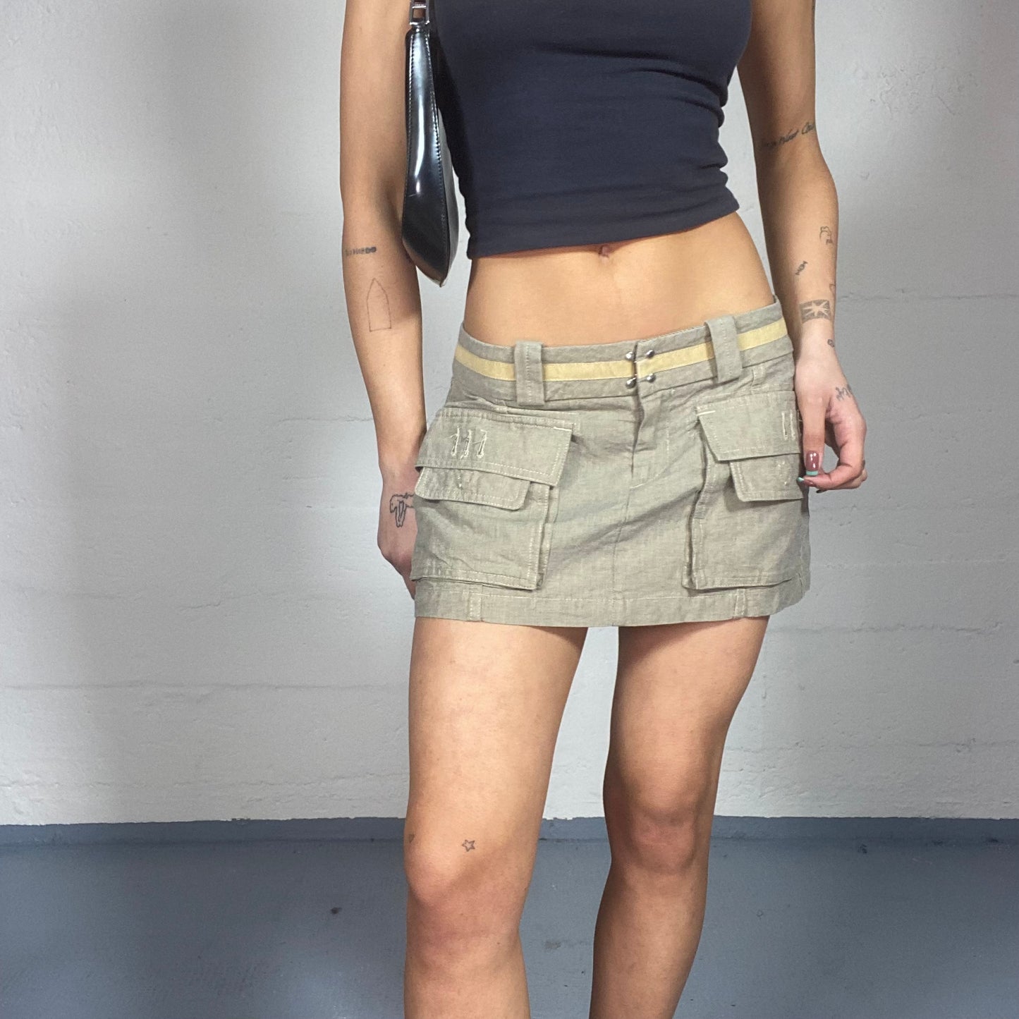 Vintage 2000's Archive Khaki Cargo Mini Skirt with Big Pockets Detail (M)