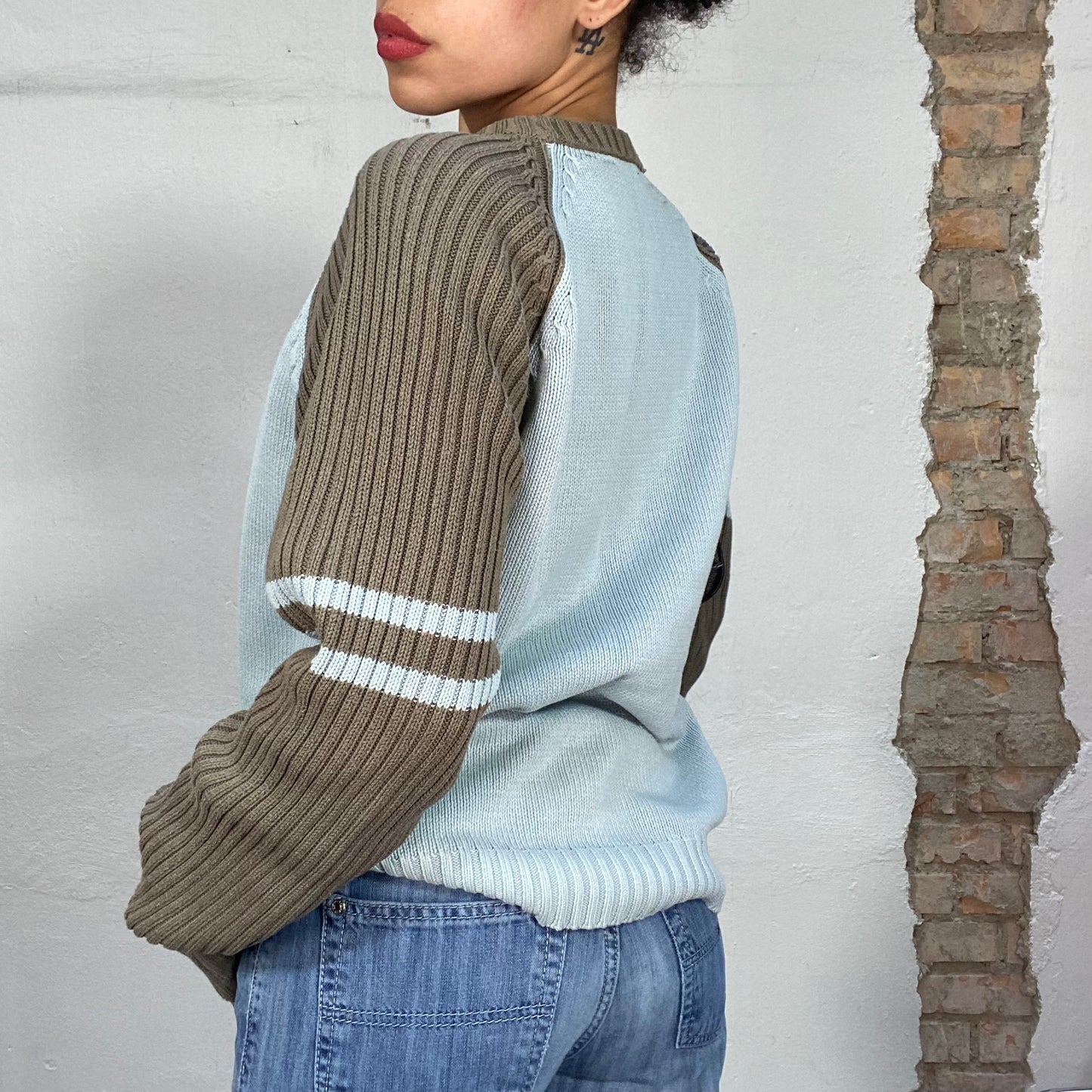 Vintage 2000's Streetstyle Brown and Blue Knit Sweater with '55' Print (M)