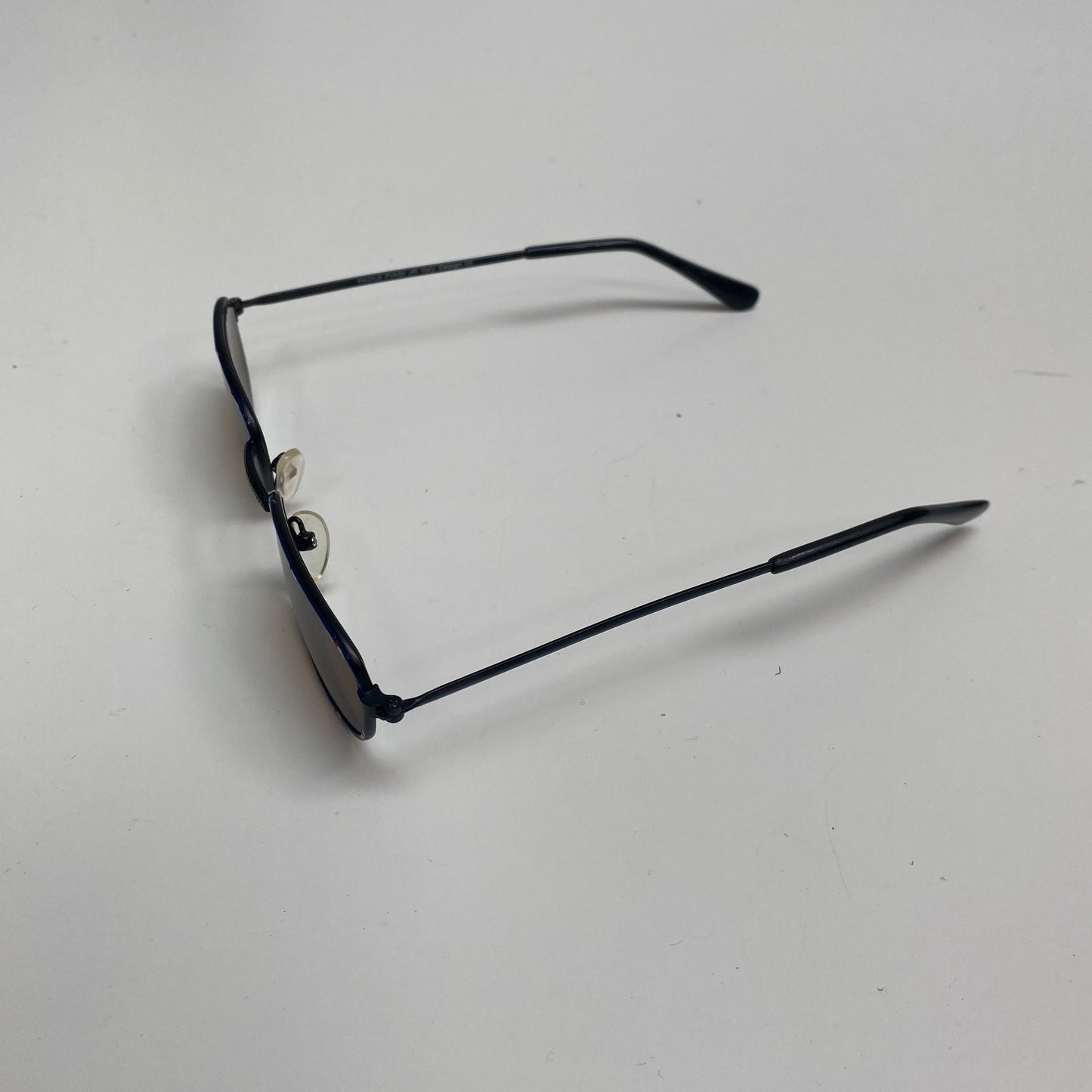 Vintage 2000's Streetstyle Small Sunglasses with Blue, Red and White Edge