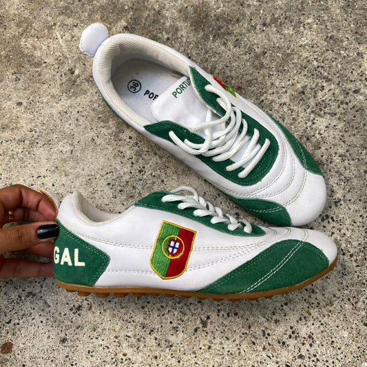 Vintage 2000's Sporty White & Green Portugal Football Sneakers with Badge Detail (36)
