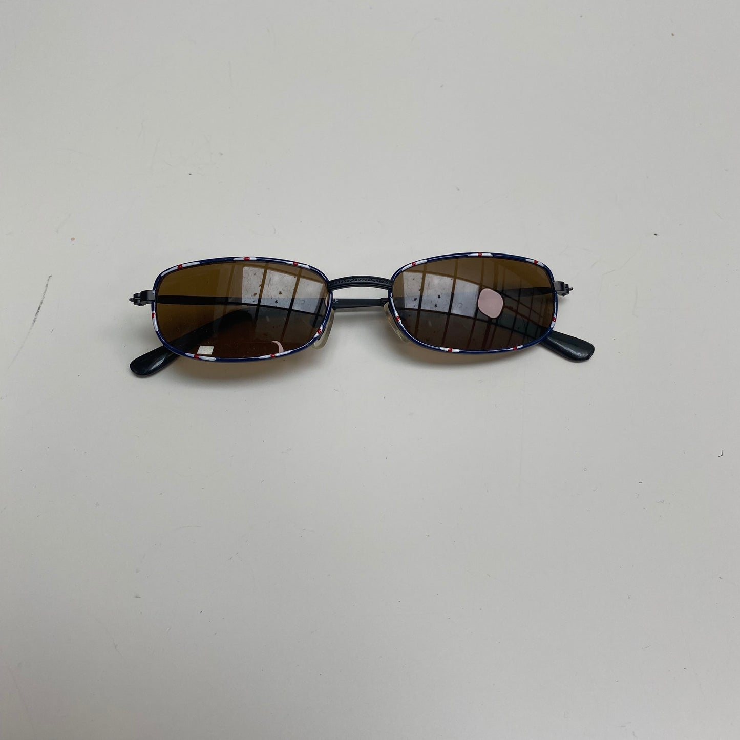 Vintage 2000's Streetstyle Small Sunglasses with Blue, Red and White Edge