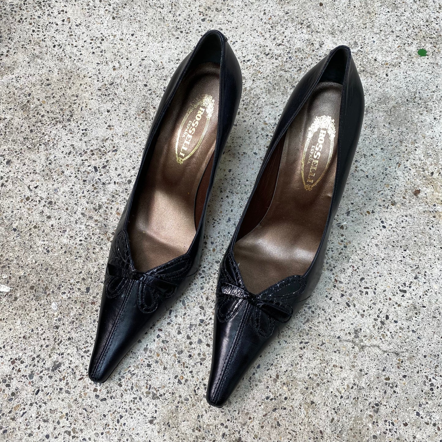 Vintage 2000's Model Off Duty Black Leather Stiletto Pumps and Pointy Toe (39)