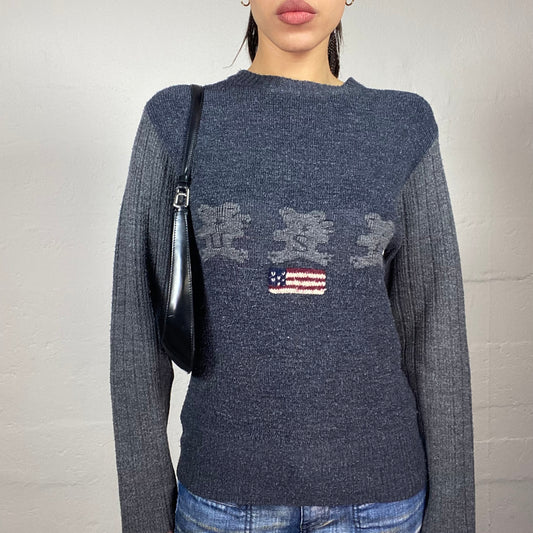 Vintage 2000's Streetwear Grey Knit Jumper with Grey Contrast "USA" Teddy Bears Detail (M)