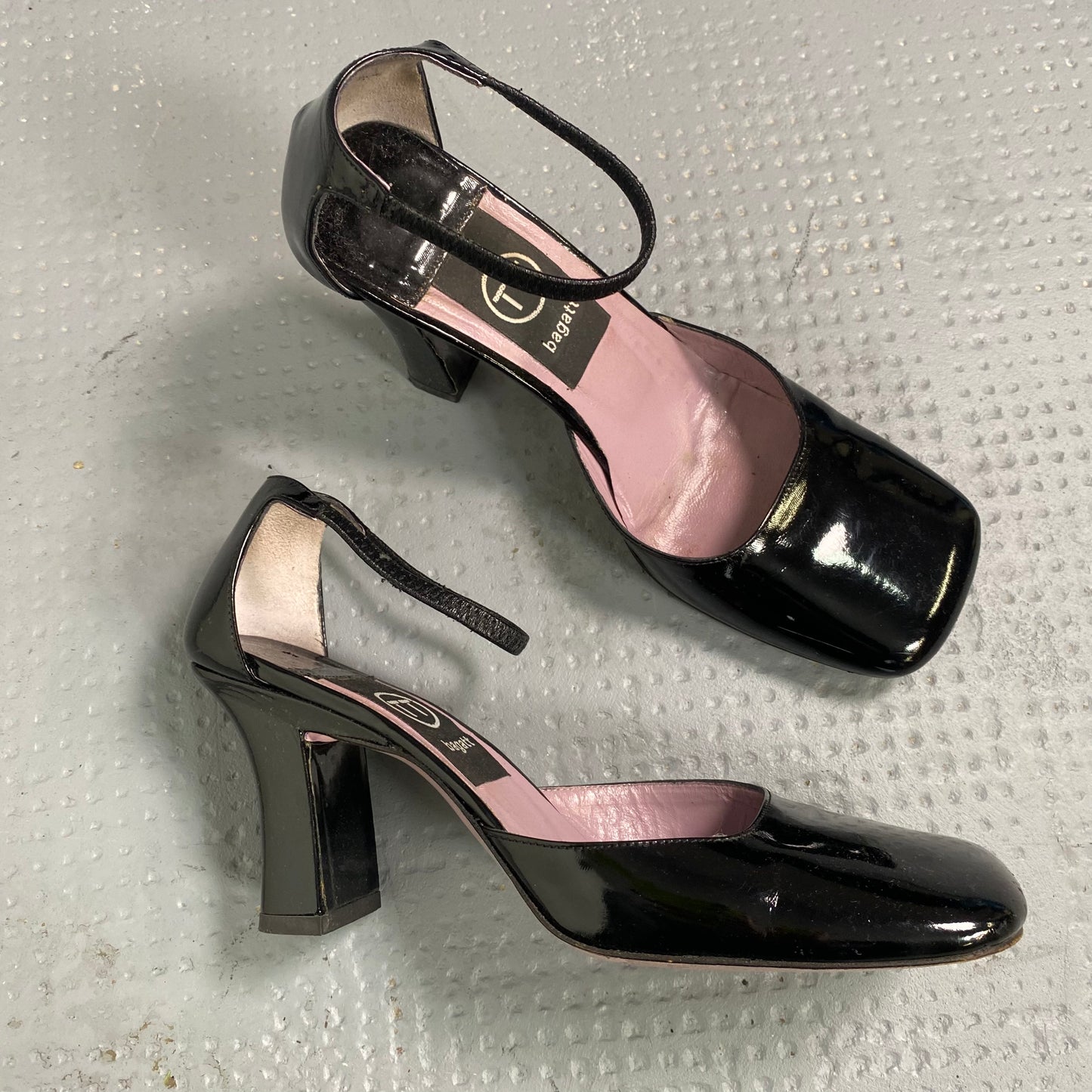 Vintage 2000's Archive Black Square Heels with Shiny Material (Size 37,5)