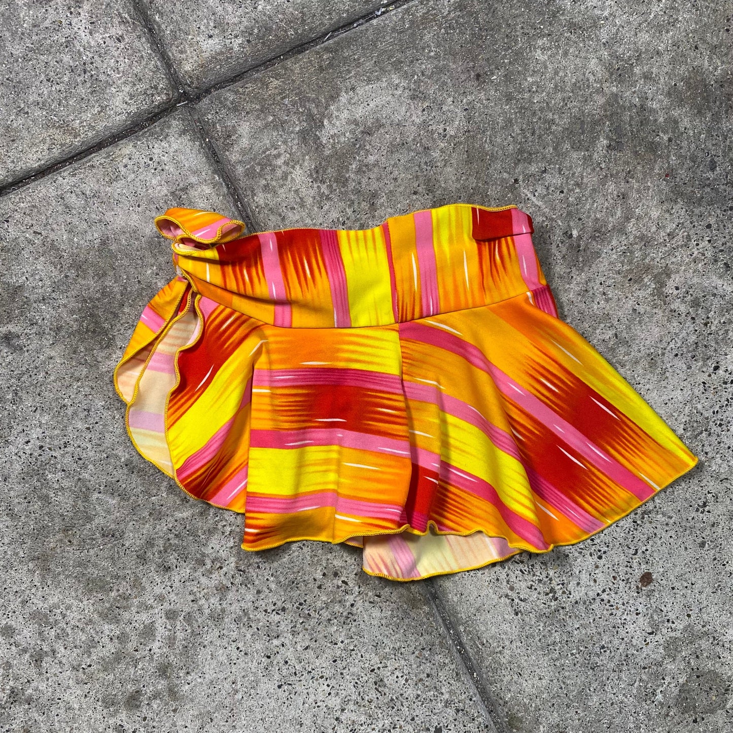 Vintage 2000's Summer Orange and Yellow Swimsuit Mini Skirt (XXS)