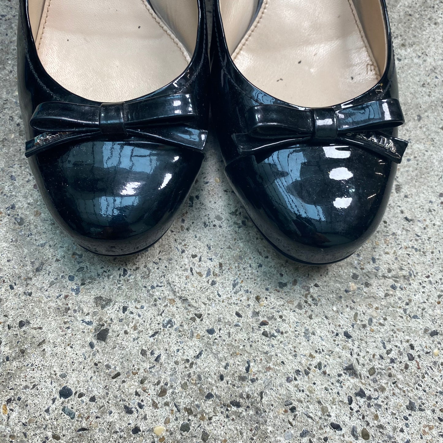 Vintage 90's Archive PRADA Glossy Black Heeled Ballet Flats (38,5)