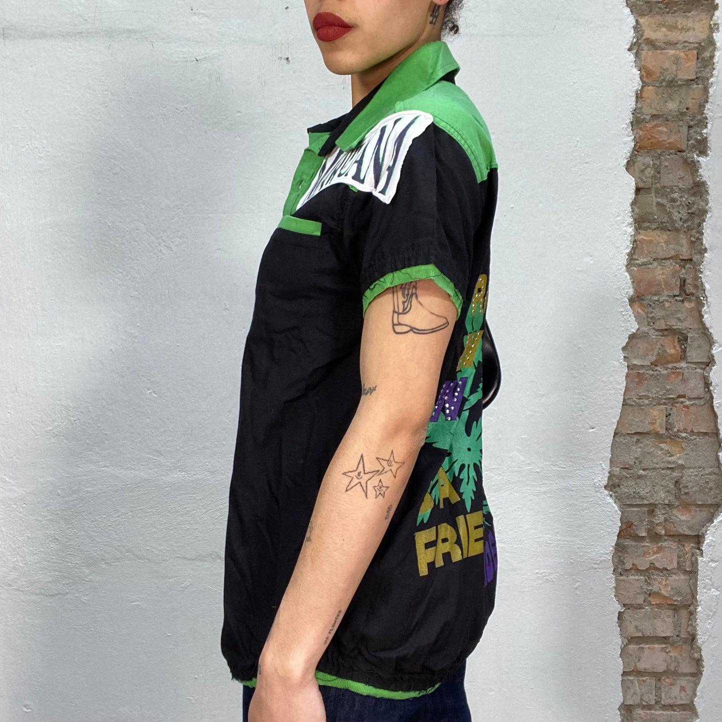 Vintage 90's Streetstyle Black and Green Button Up with 'Marijuana' Print (M)