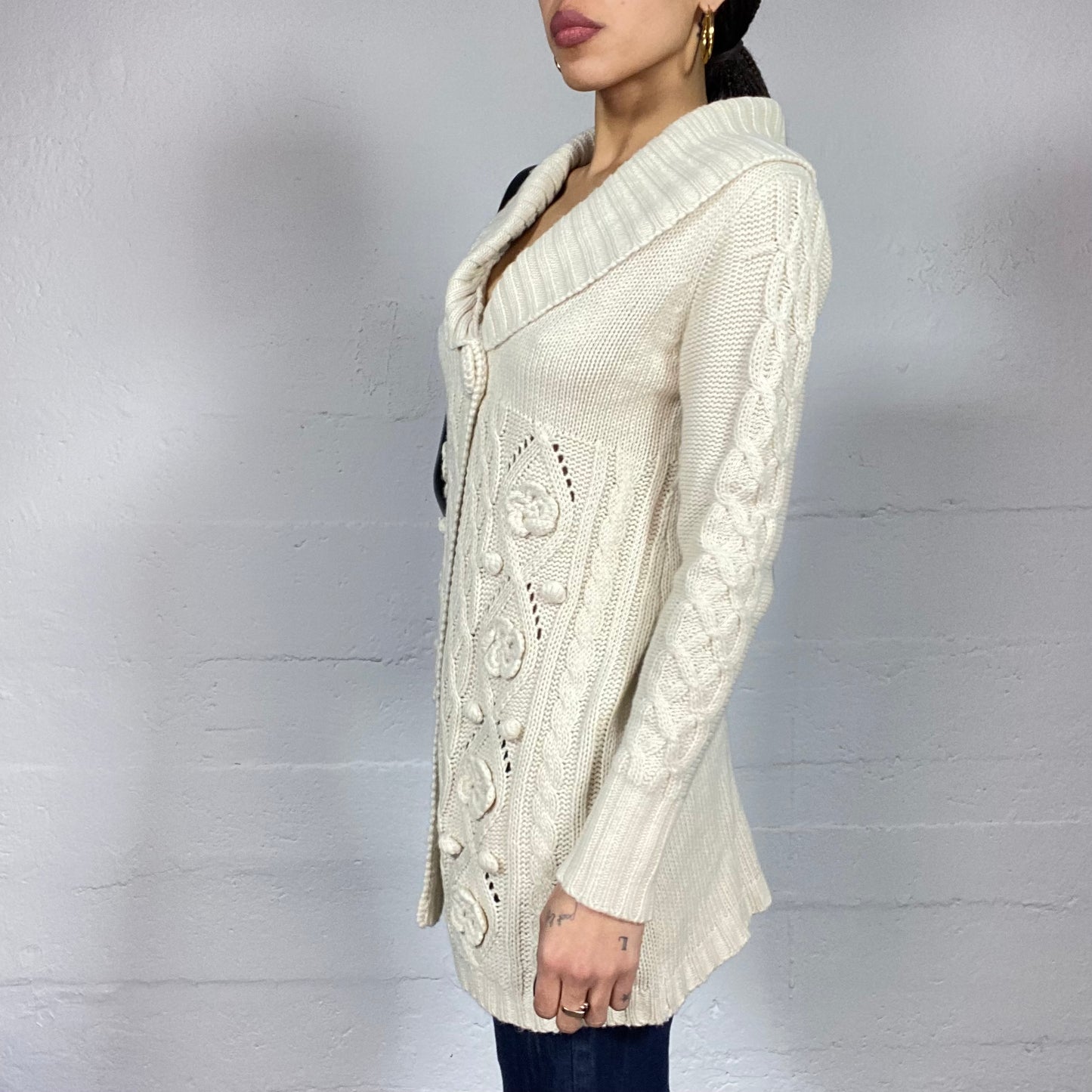 Vintage 2000's Fairy Cream Long Cardigan with Knitted Flowers Detail (S)