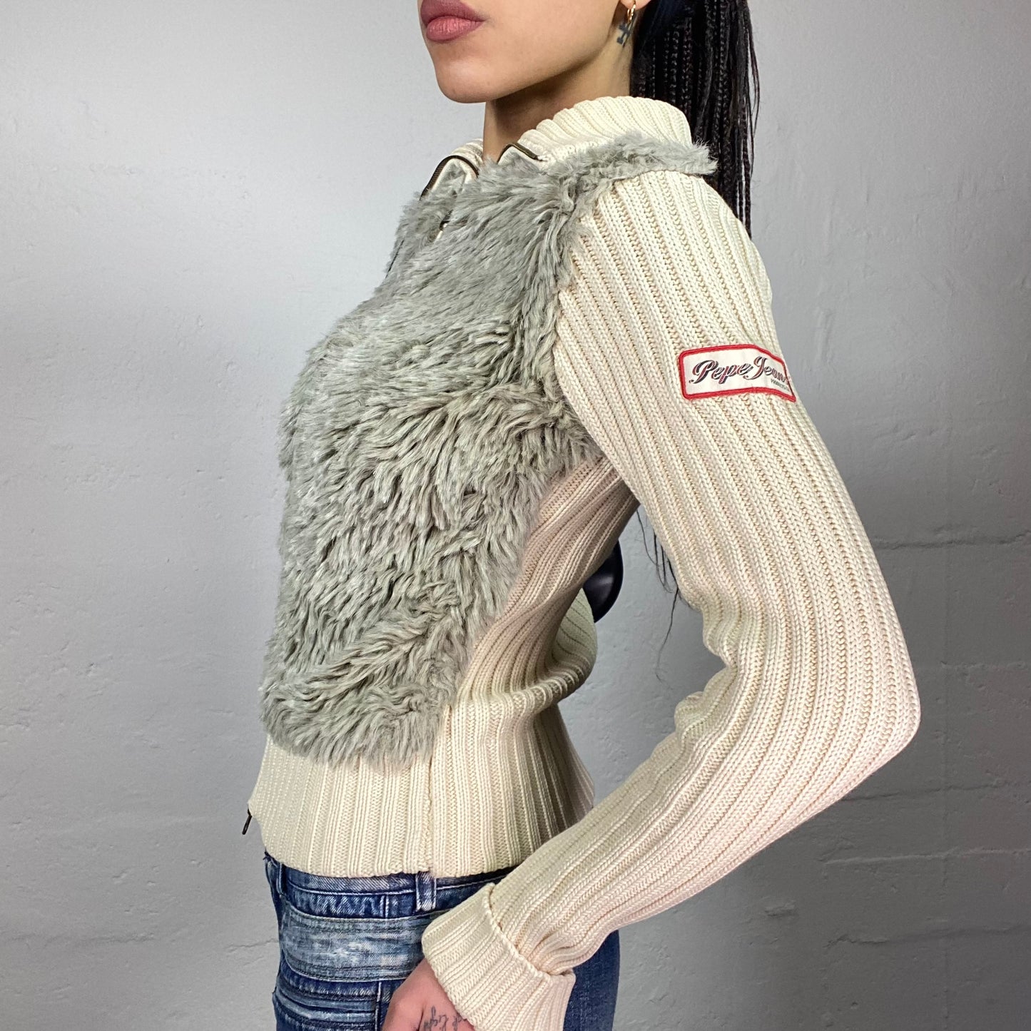 Vintage 2000's Pepe Jeans Bratz Beige Faux Fur Zip Up Jacket with Maille Longsleeves Material (XS)
