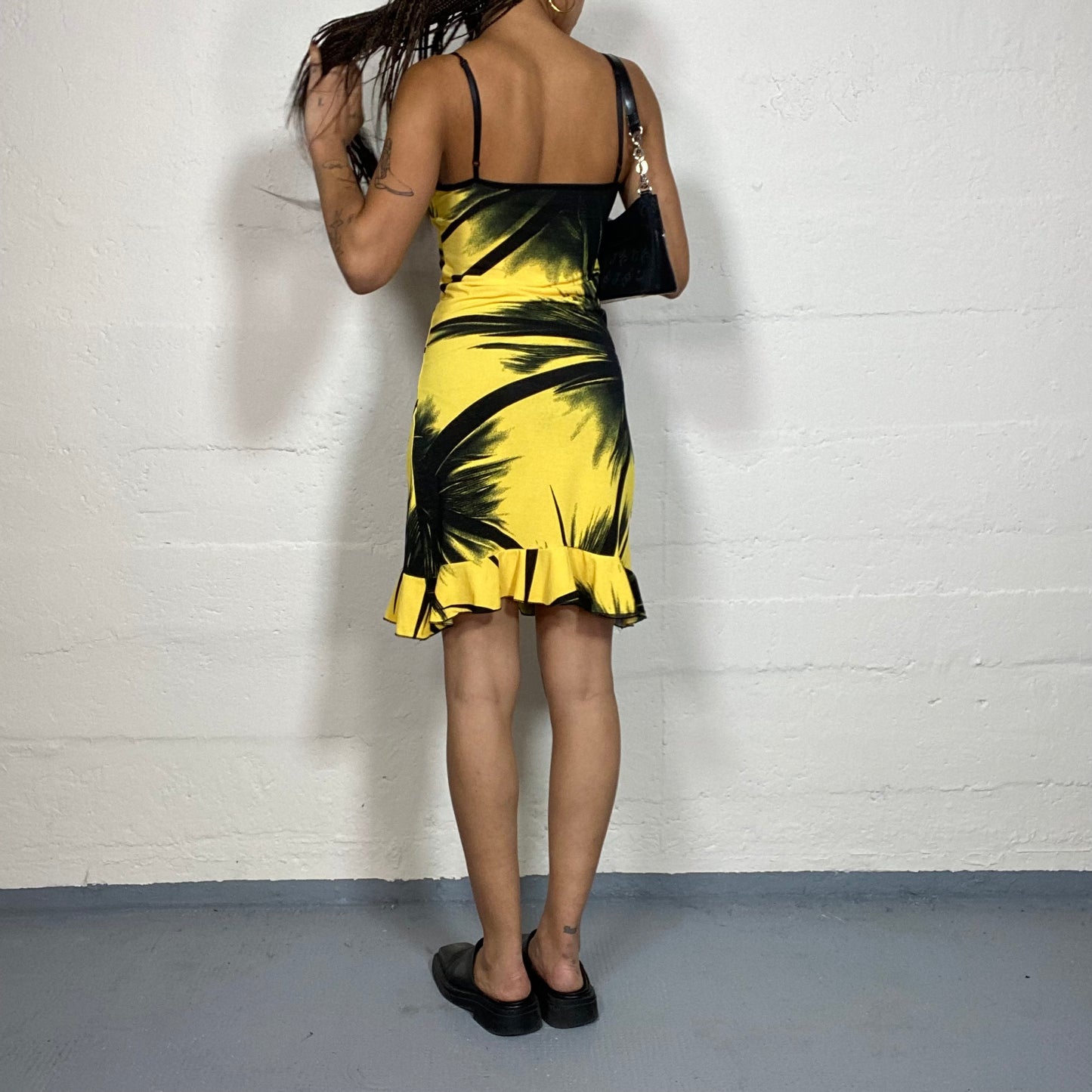 Vintage 2000's Barbie Yellow Bodycon Dress with Black Palm Tree Maxi Print (XS)