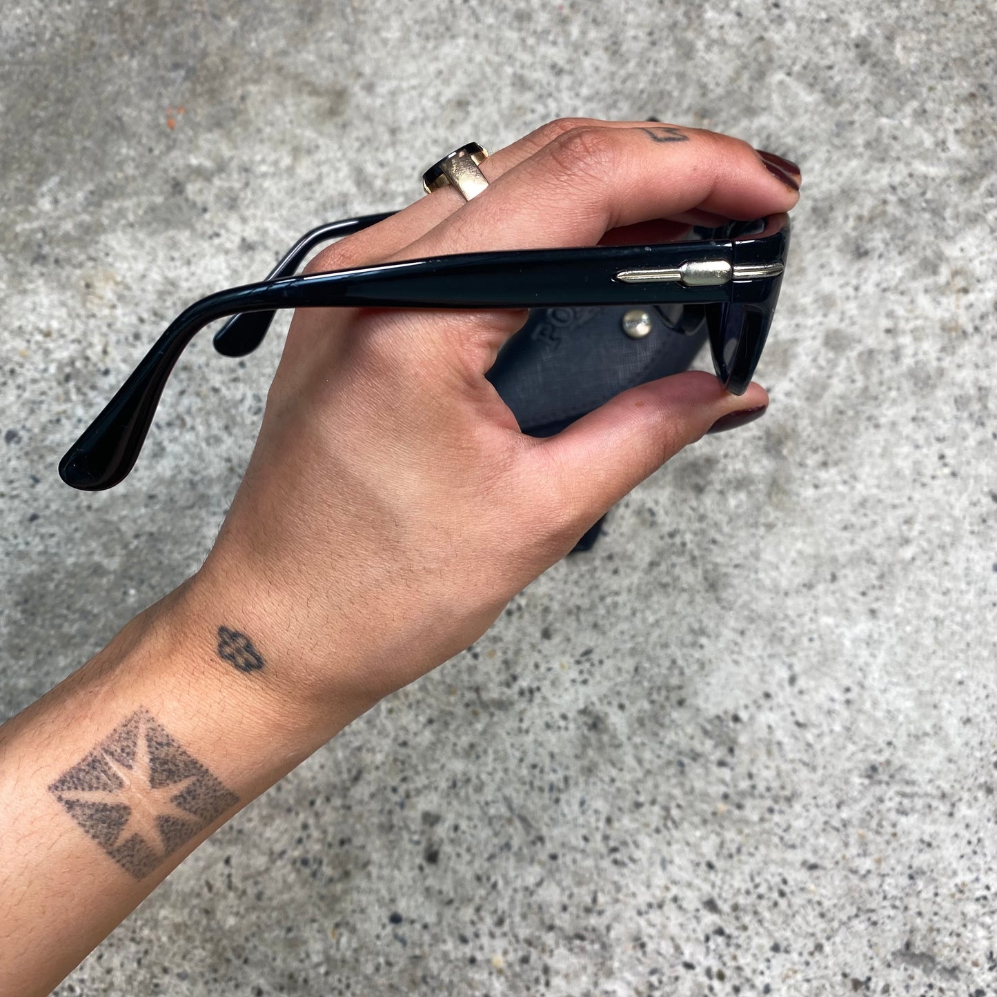 Vintage 90's Black Classic Sunglasses