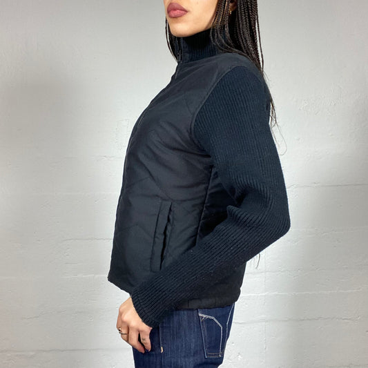 Vintage 2000's Sporty Black Zip Up Jacket with Maille Longsleeves (M)