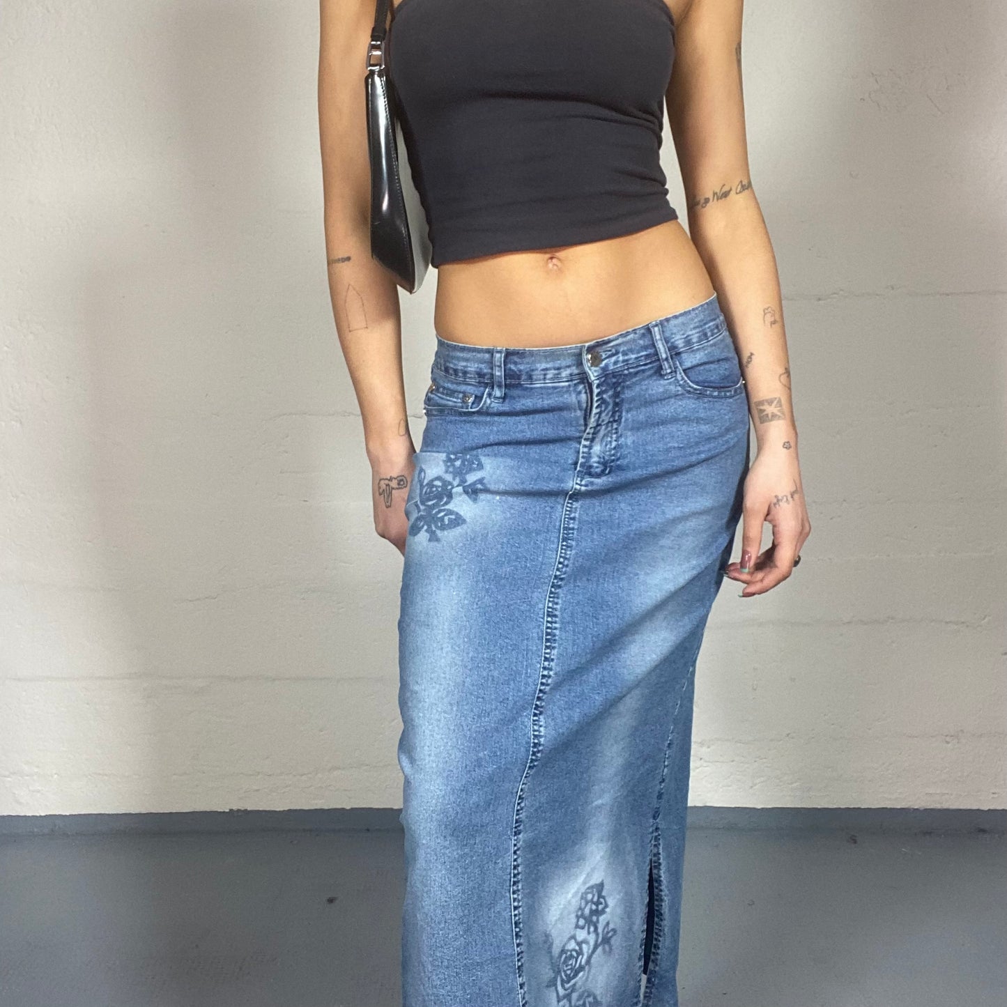 Vintage 90's Archive Denim Maxi Skirt with Printed Rose Spray Detail (S/M)